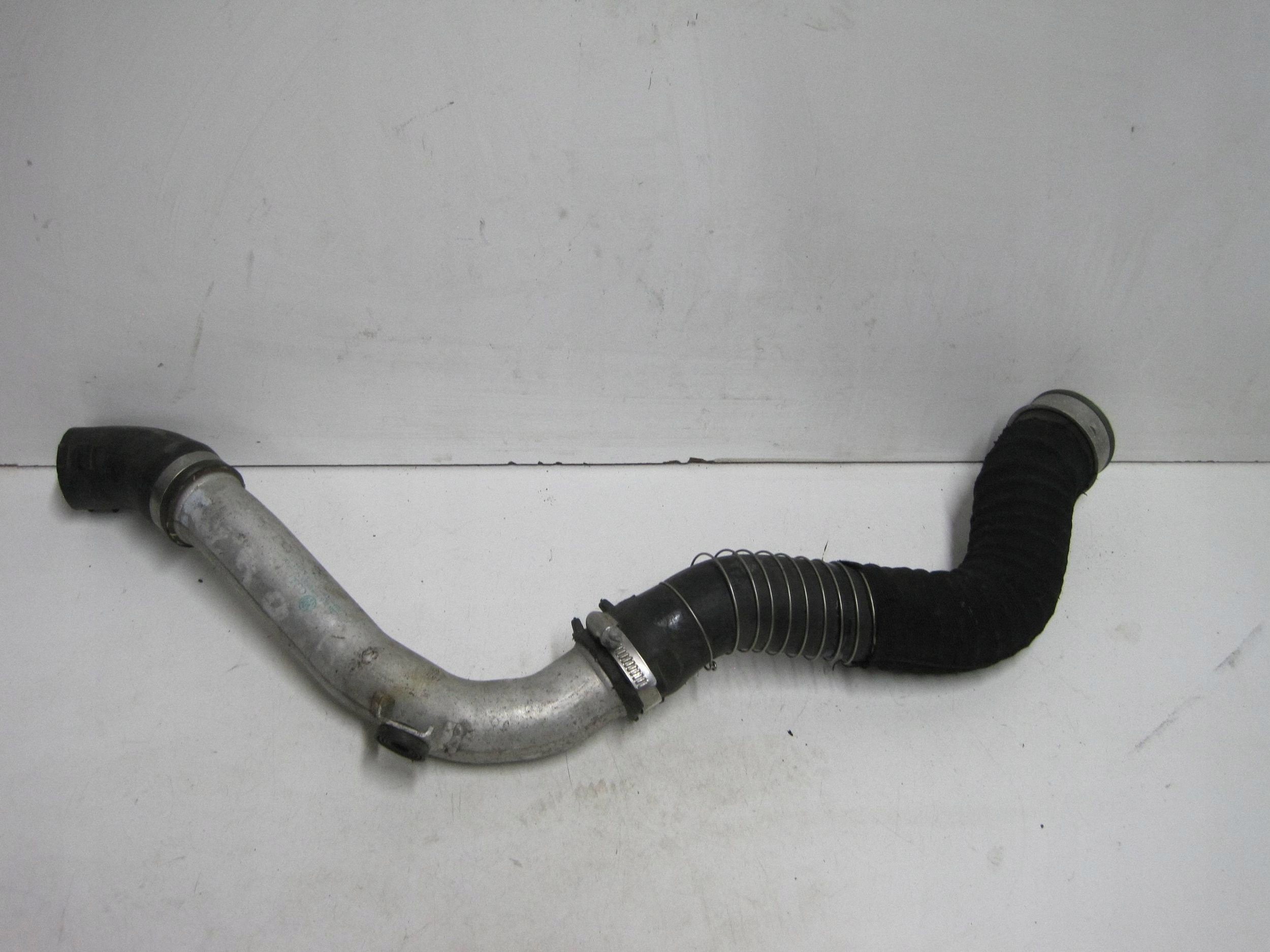 hadice intercoolera AUDI Q7 4L 7L8145968A trouba přívod