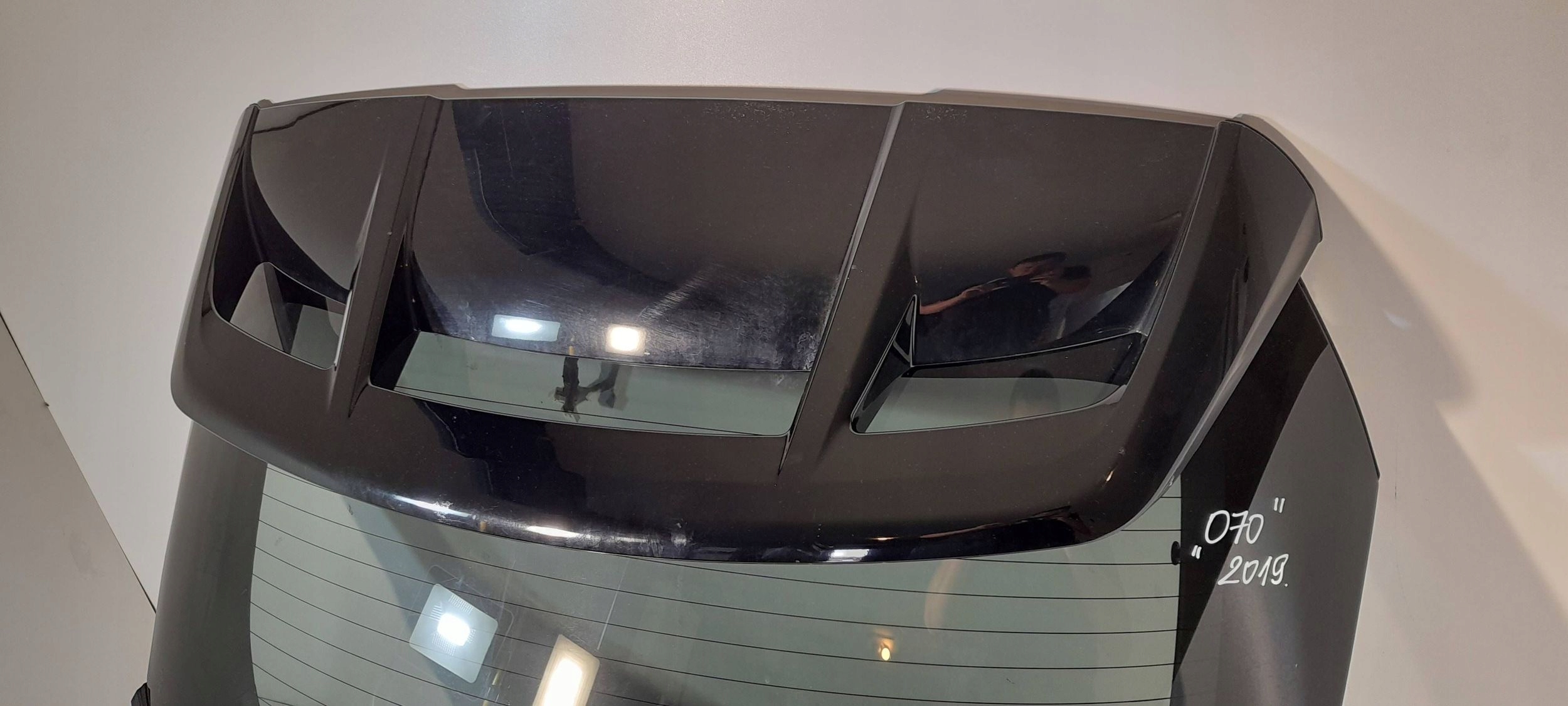 Toyota C-HR and 2016-19 boot doors 070 (H183)