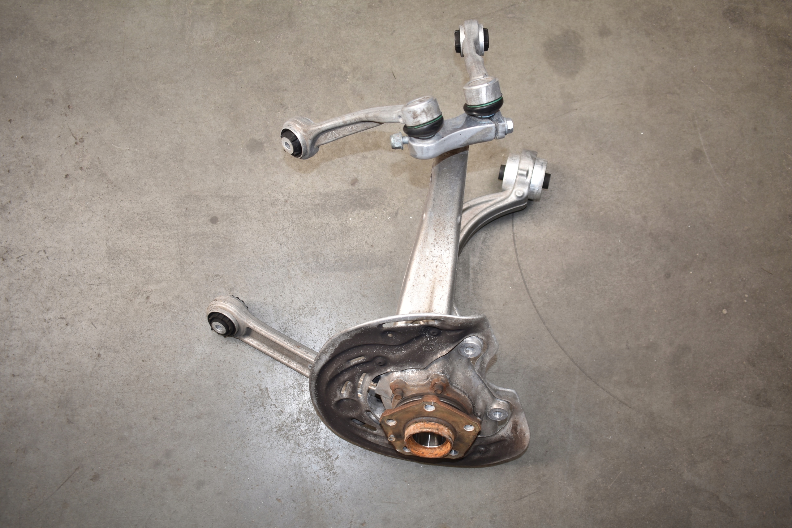 IDEALNE sususpension front front left AUDI A5 B10 8B3407559A 1