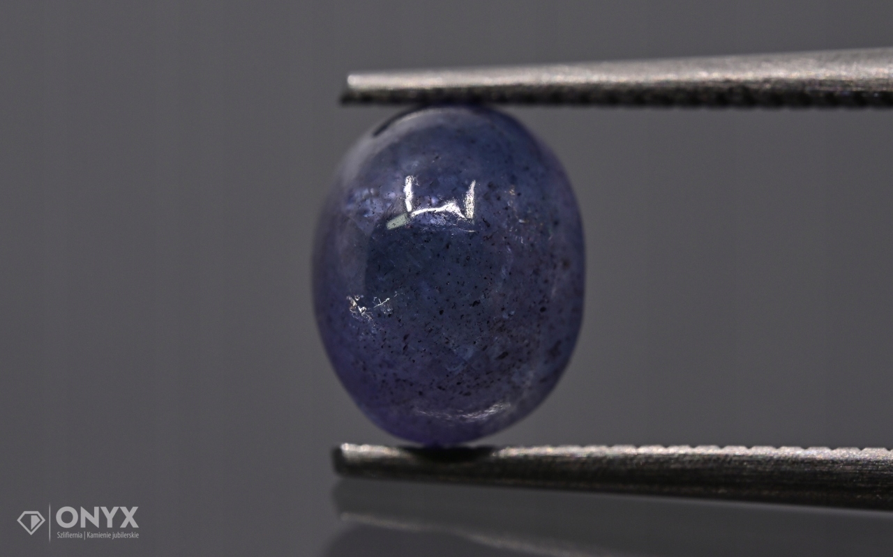 Tanzanit kabošon ovál 7,5x6 mm