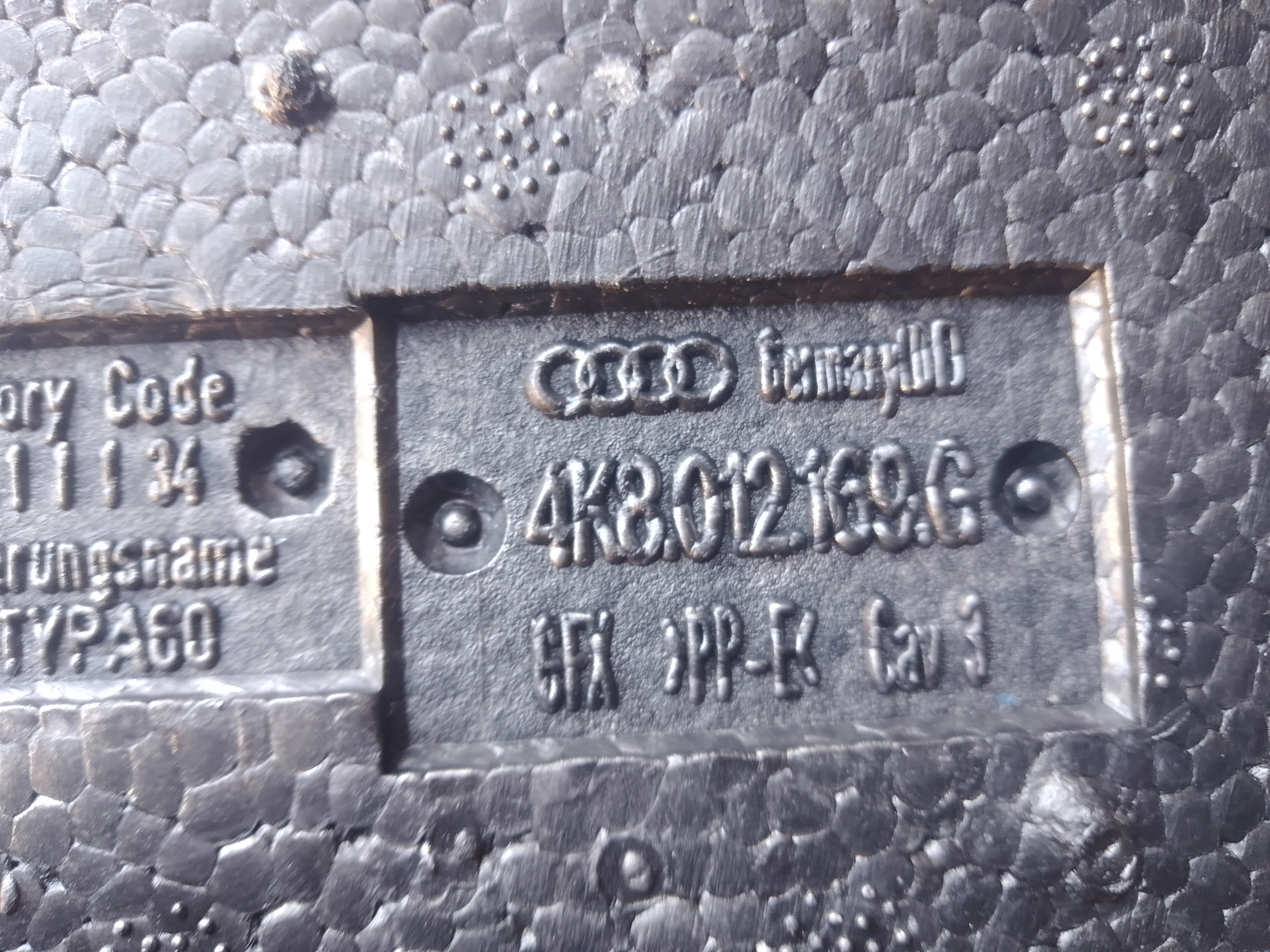 passenger compartment polystirene boot AUDI A6 C8 4K8012169G