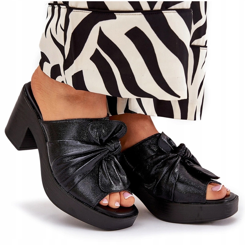 Nazouváky Na Sloupkovém Podpatku S Vázáním Černé 39