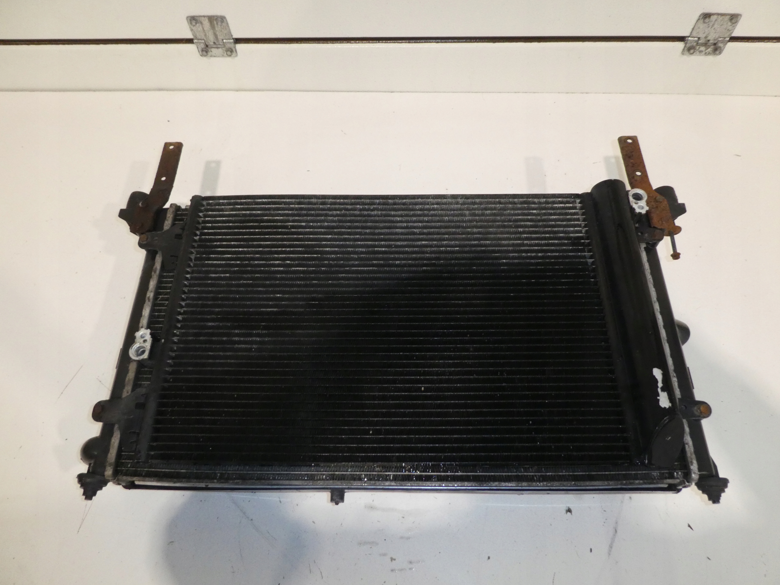 VW T5 2.5TDI RADIATEUR CLIMATISATION 7E0820411B