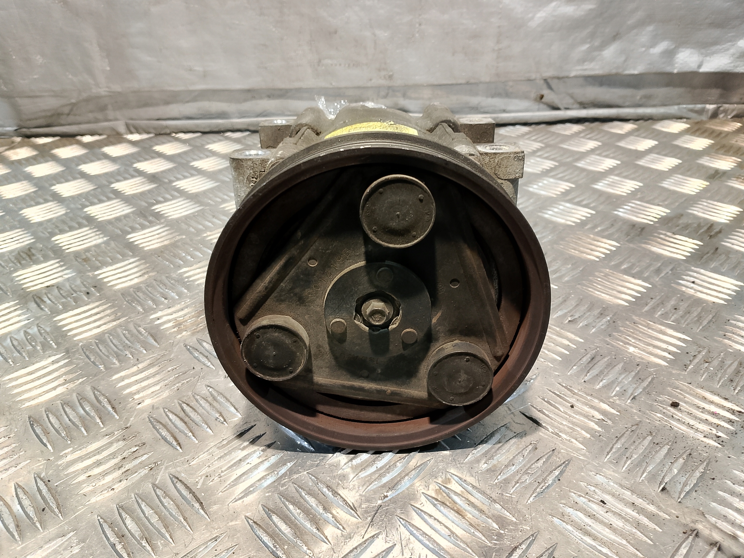 compressor compressor; of the air conditioning FORD FIESTA MK5 1.2 B