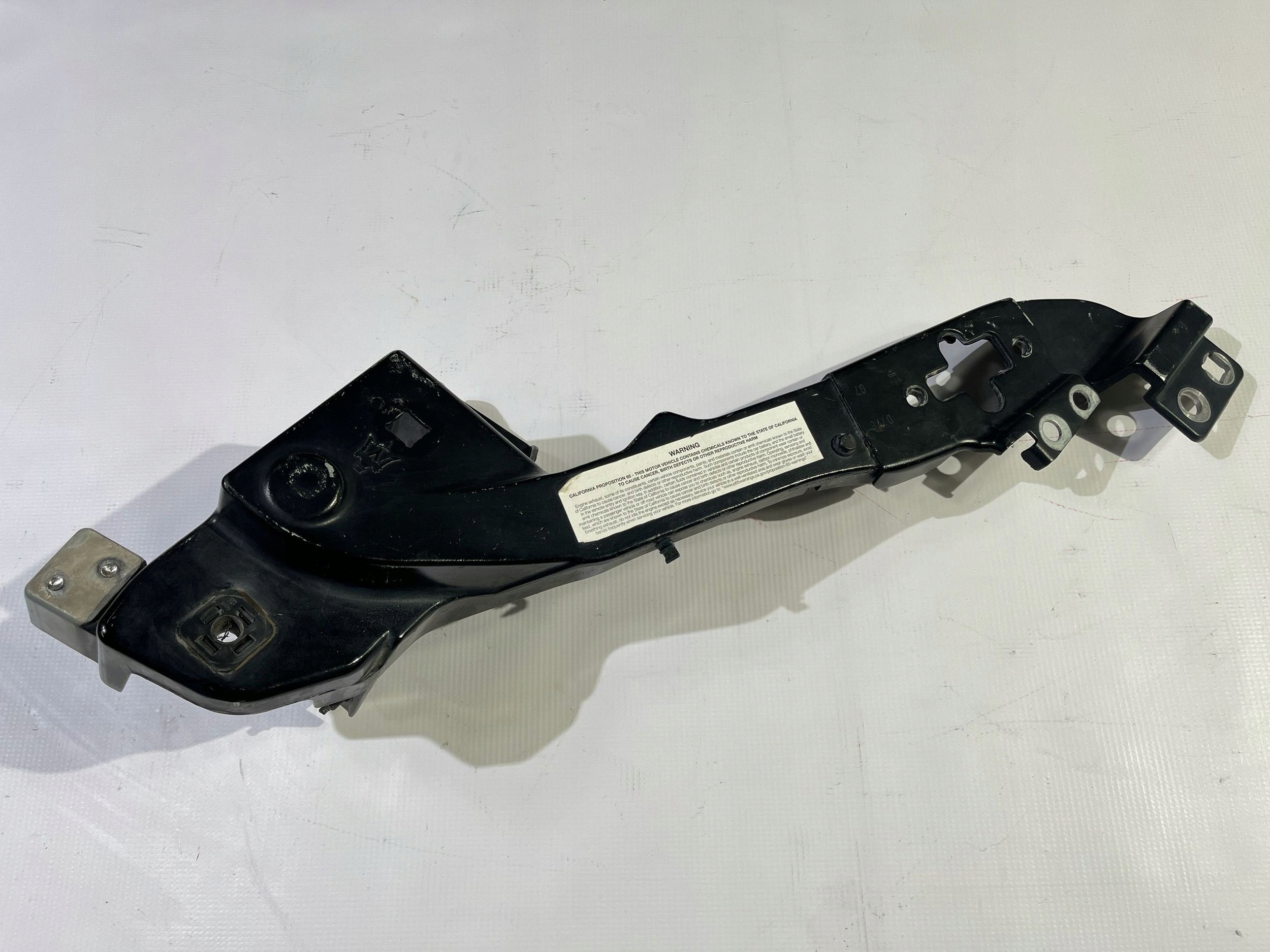 Okular left support panel for radiators pillar Maserati Ghibli 2013