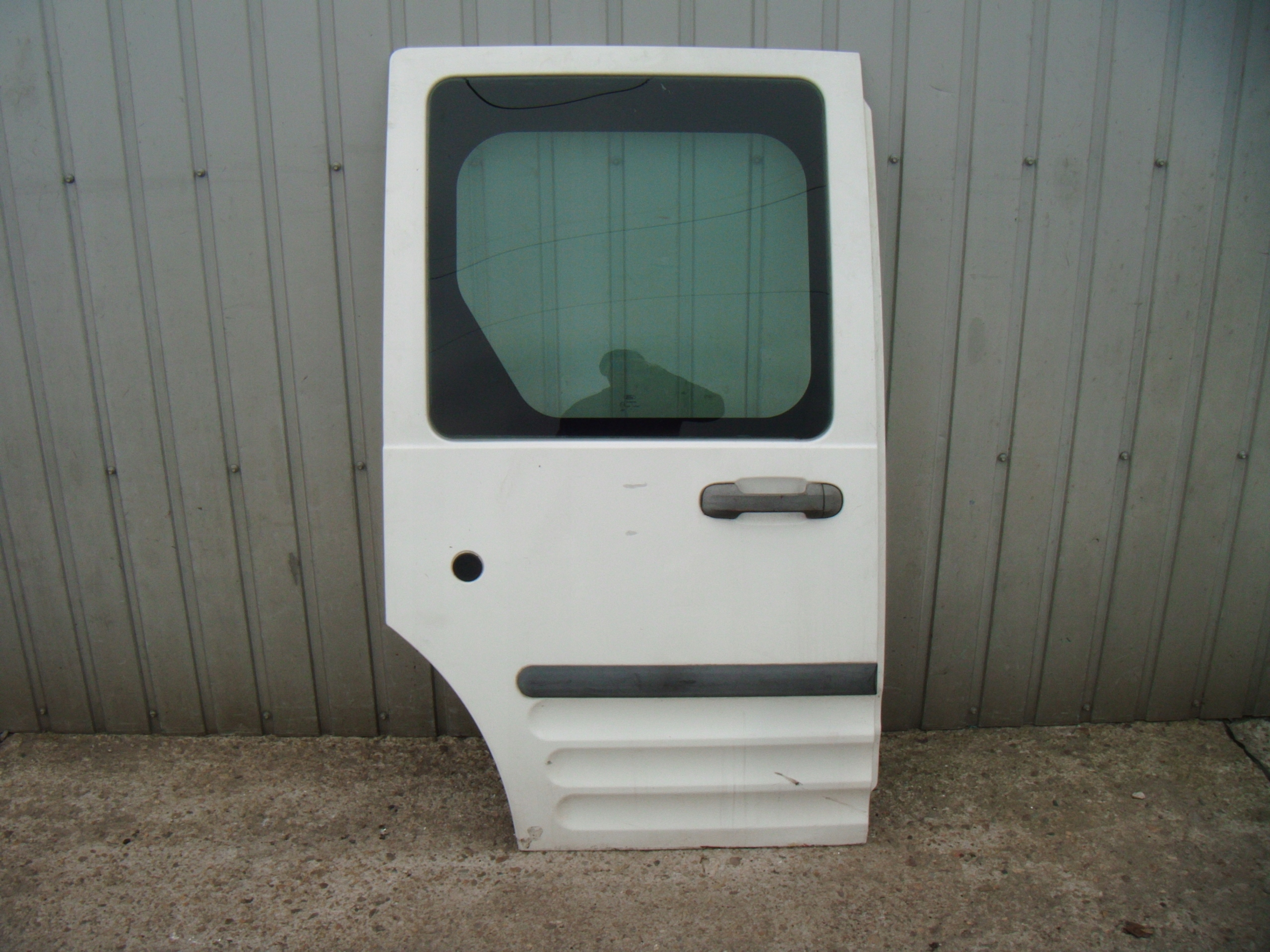 FORD TRANSIT CONNECT MKI 02-13 DRZWI PRAWE PRZESUWNE BEZ SZYBY