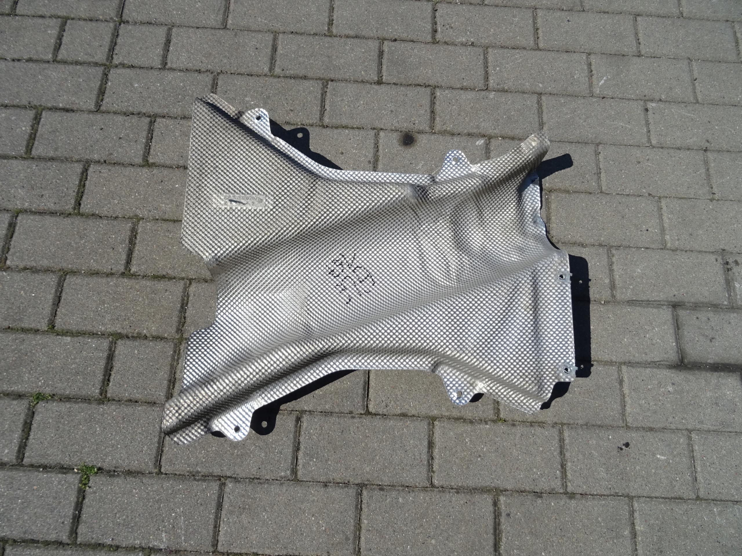 Мерседес GLE W167 тепловий екран A1676807207