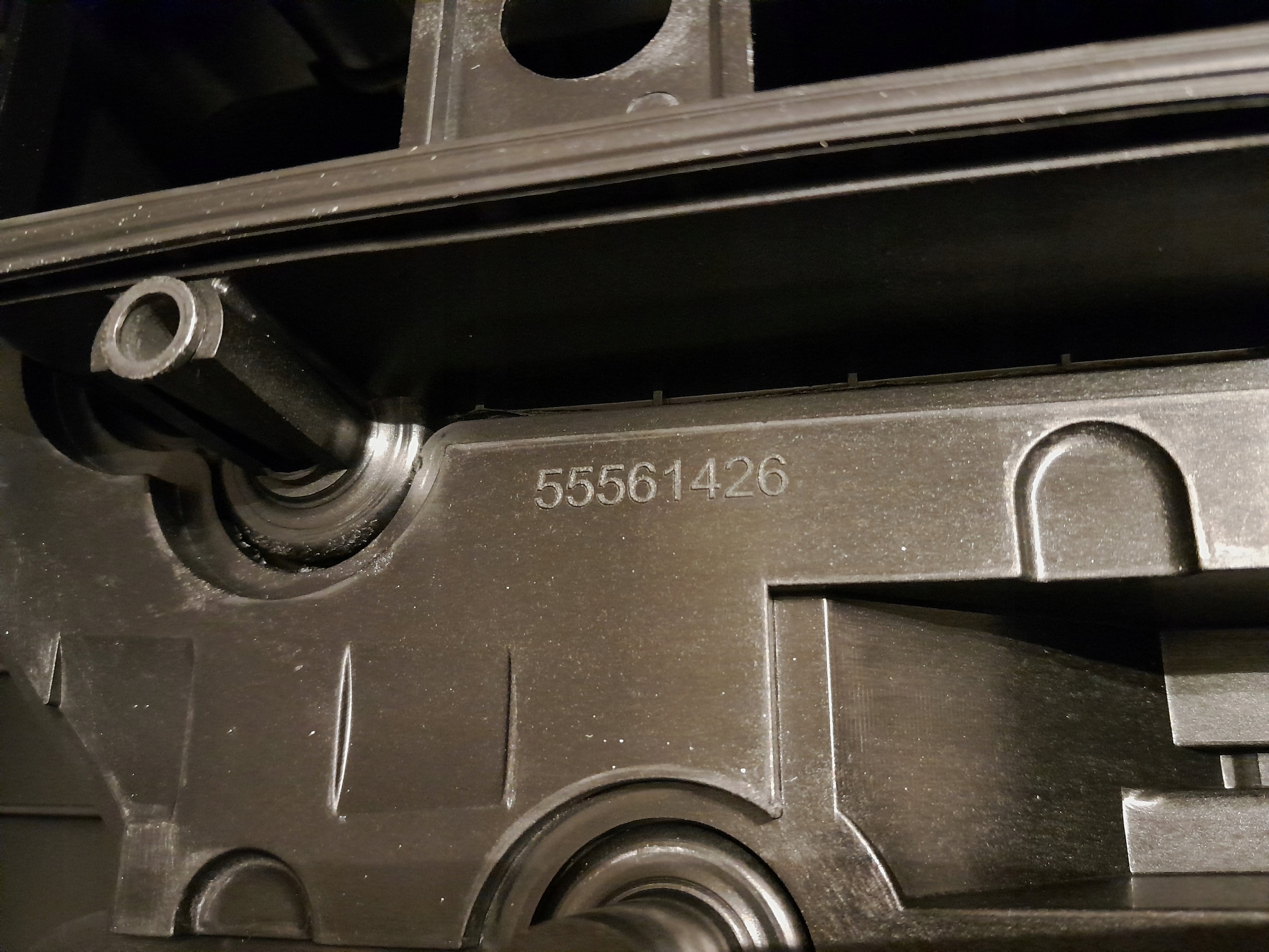 POKRYWA ZAWORÓW OPEL ASTRA J IV 1 1.4 Turbo GM Typ samochodu Samochody osobowe