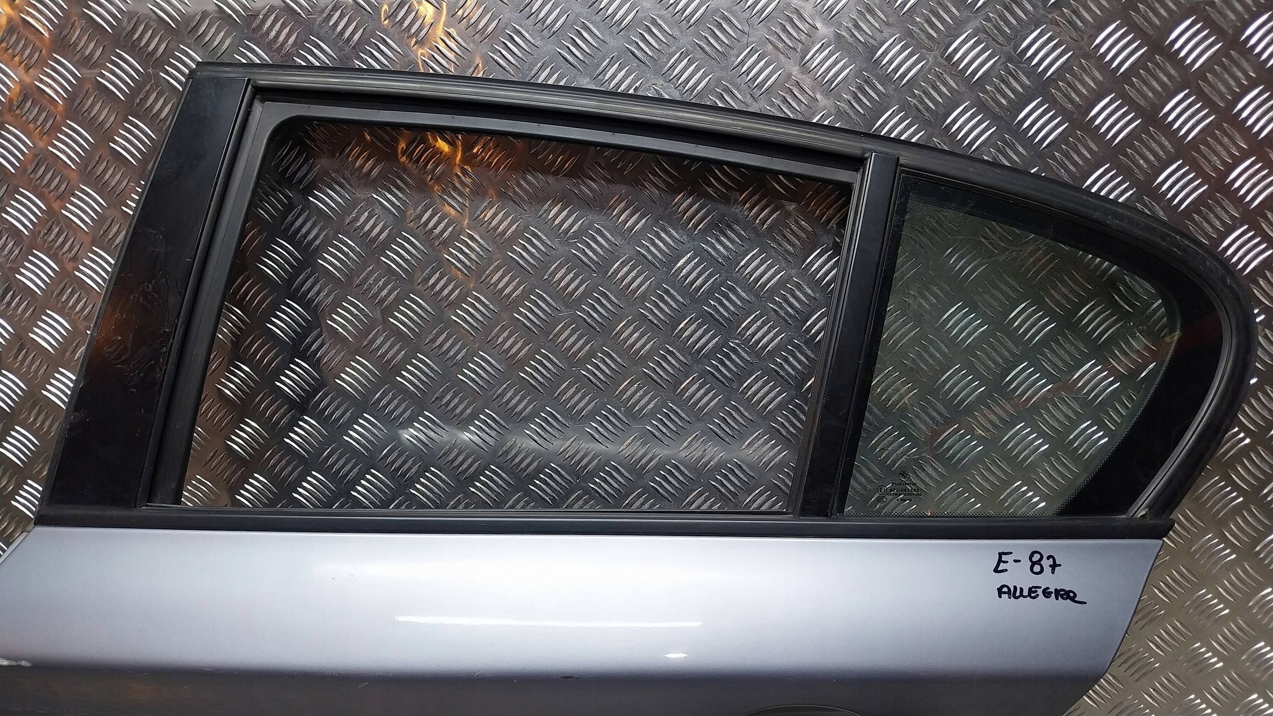 Tür heck links BMW 1 E87 04