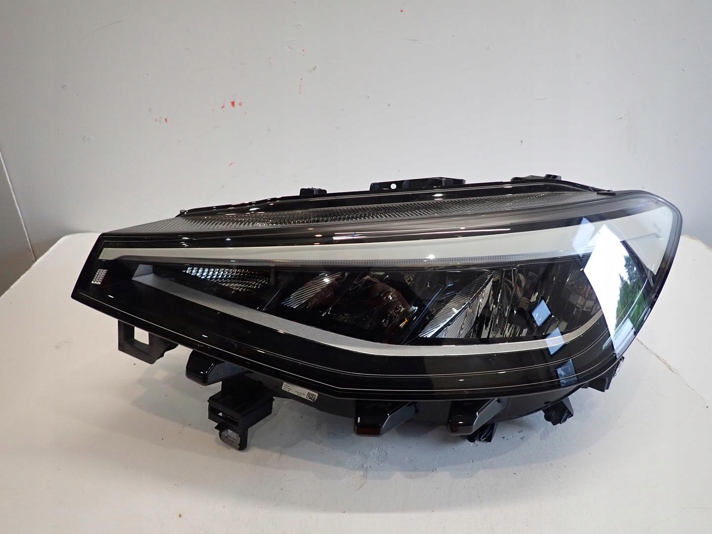 light front front left VW ID4 2020- FULL LED 11B941005B