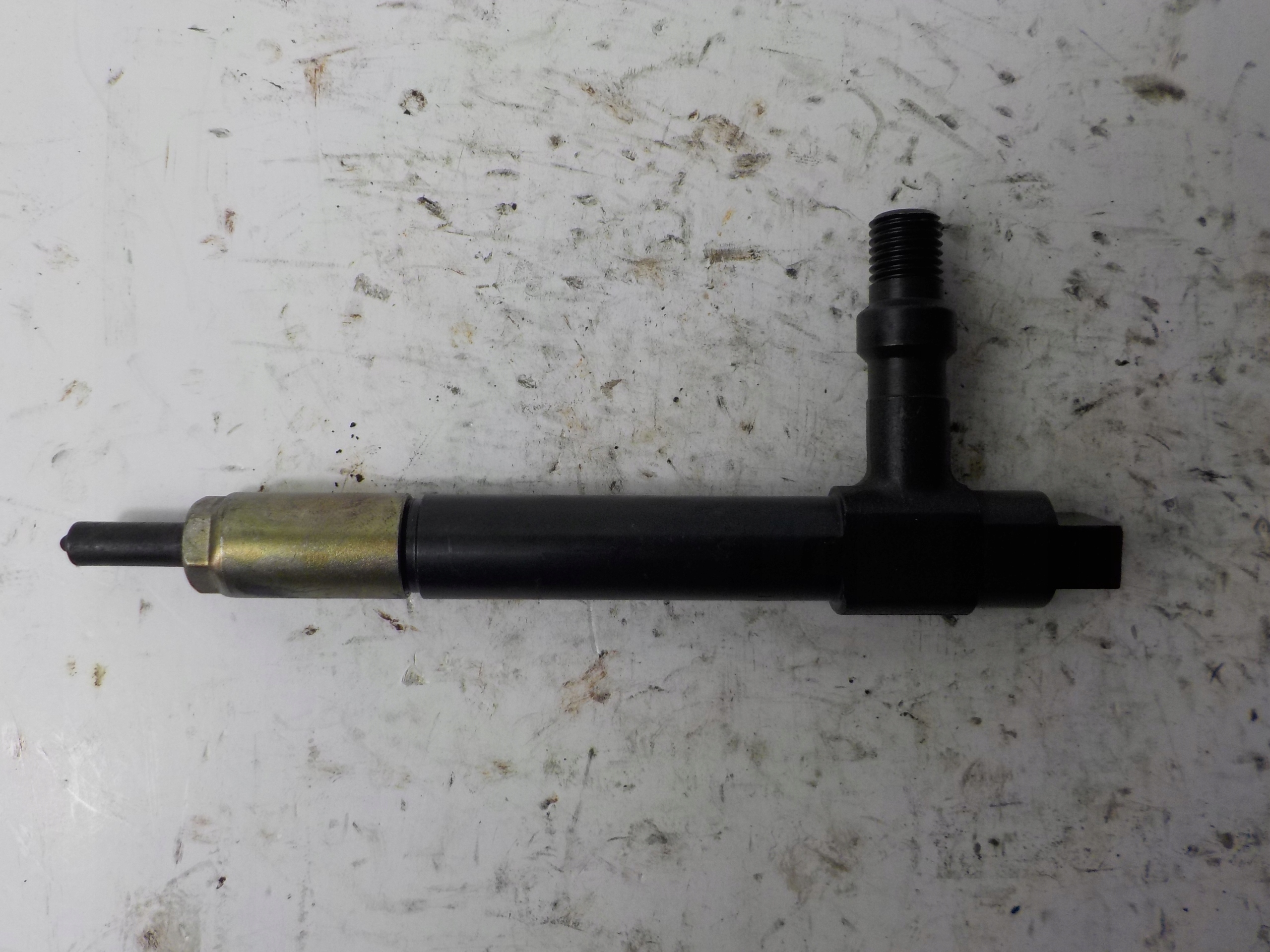 MAZDA PREMACY injector 6960 2.0 DITD