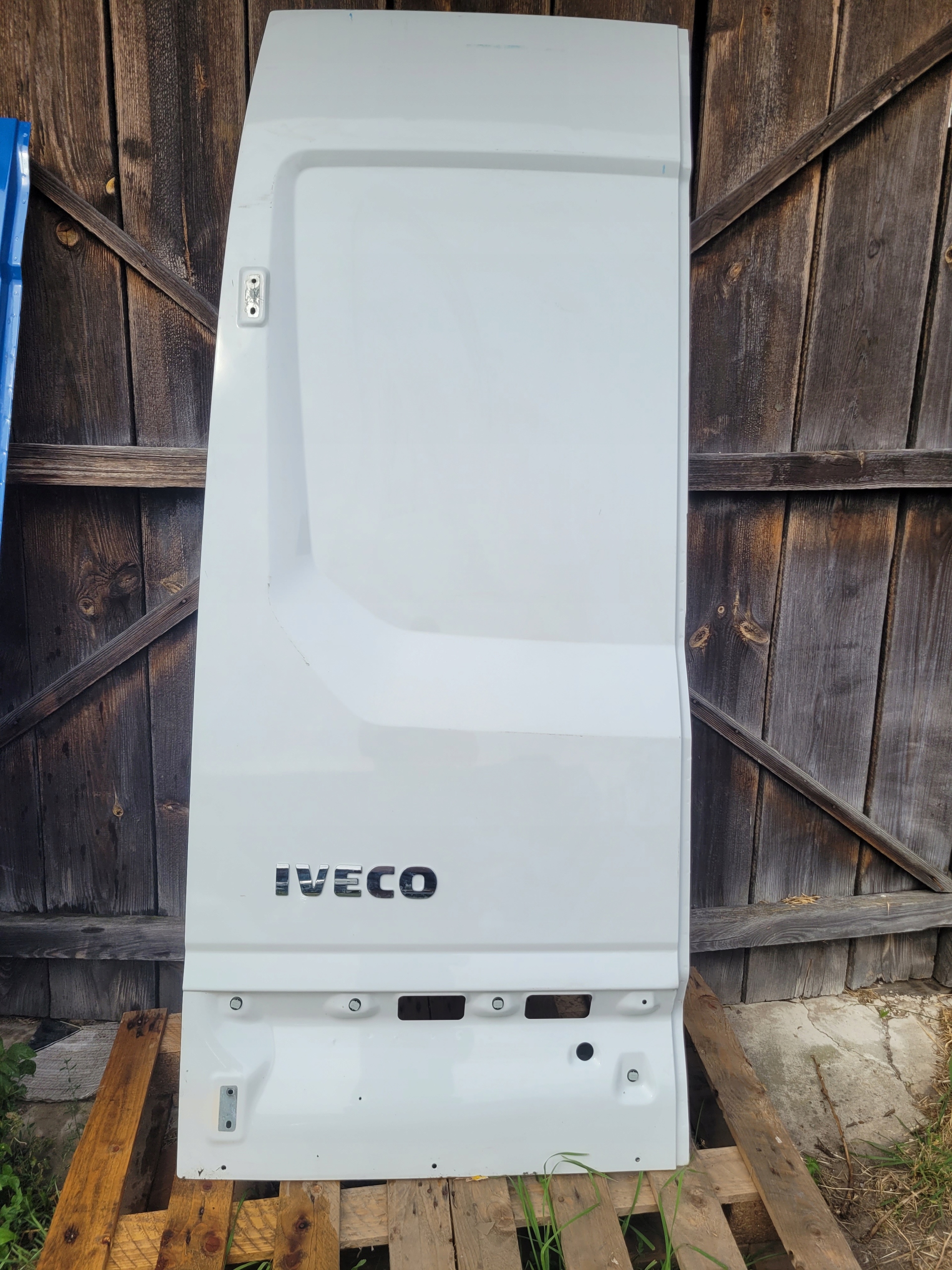 DRZWI TYŁ LEWE IVECO DAILY VI 14- 196cm