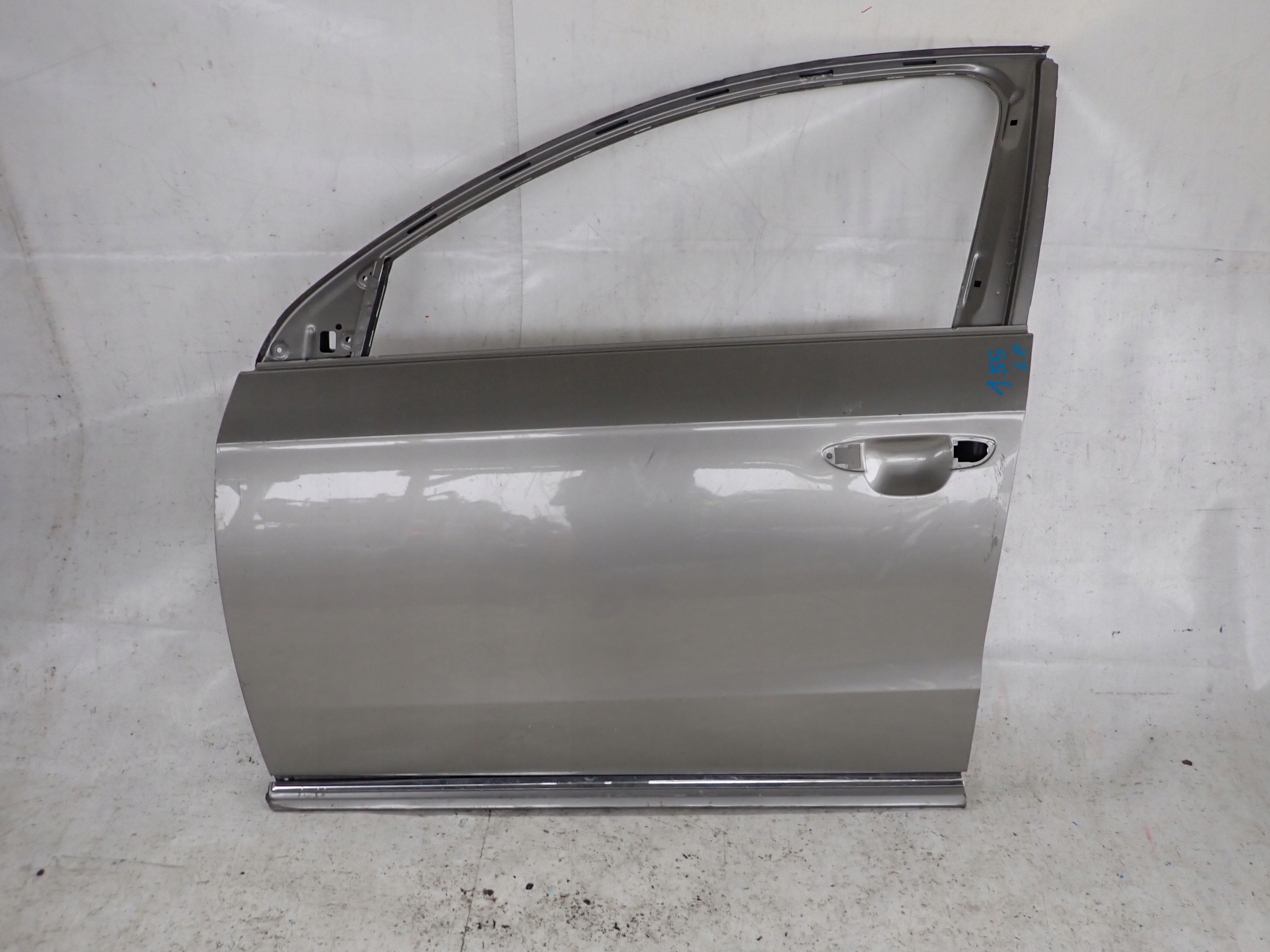 VW PASSAT B7 10-14 door front front left