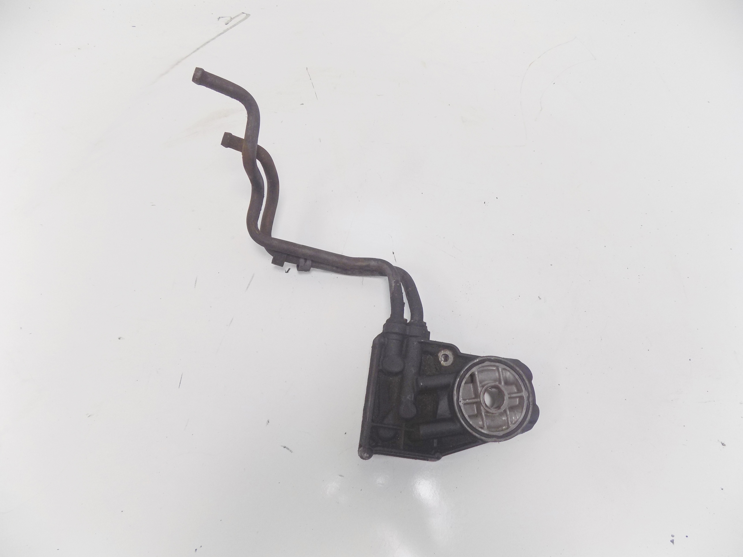 BMW F800 база масляного фільтра