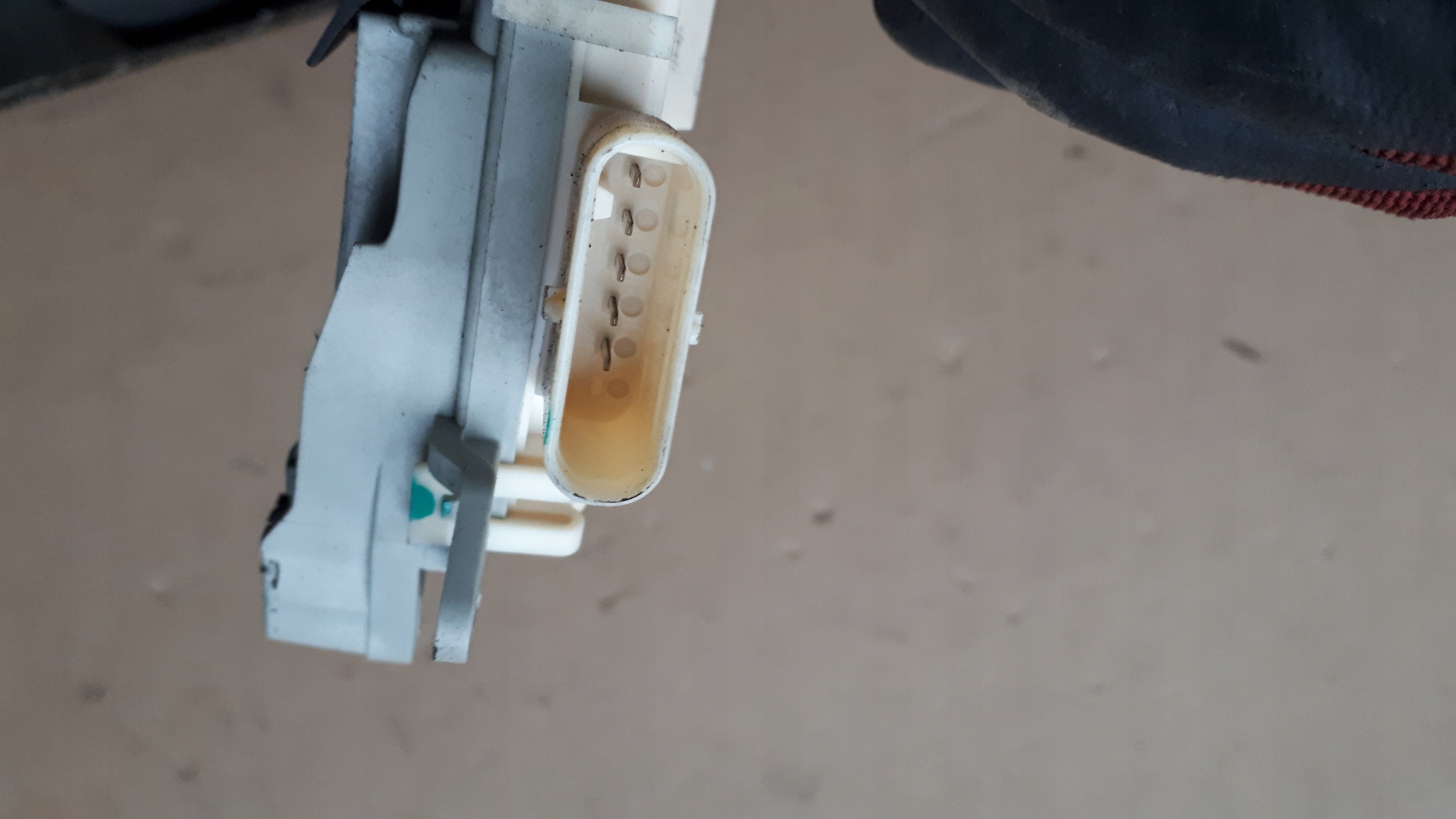 S4 B8 A4 lock door right front EU 5 PIN A5 A6 C7