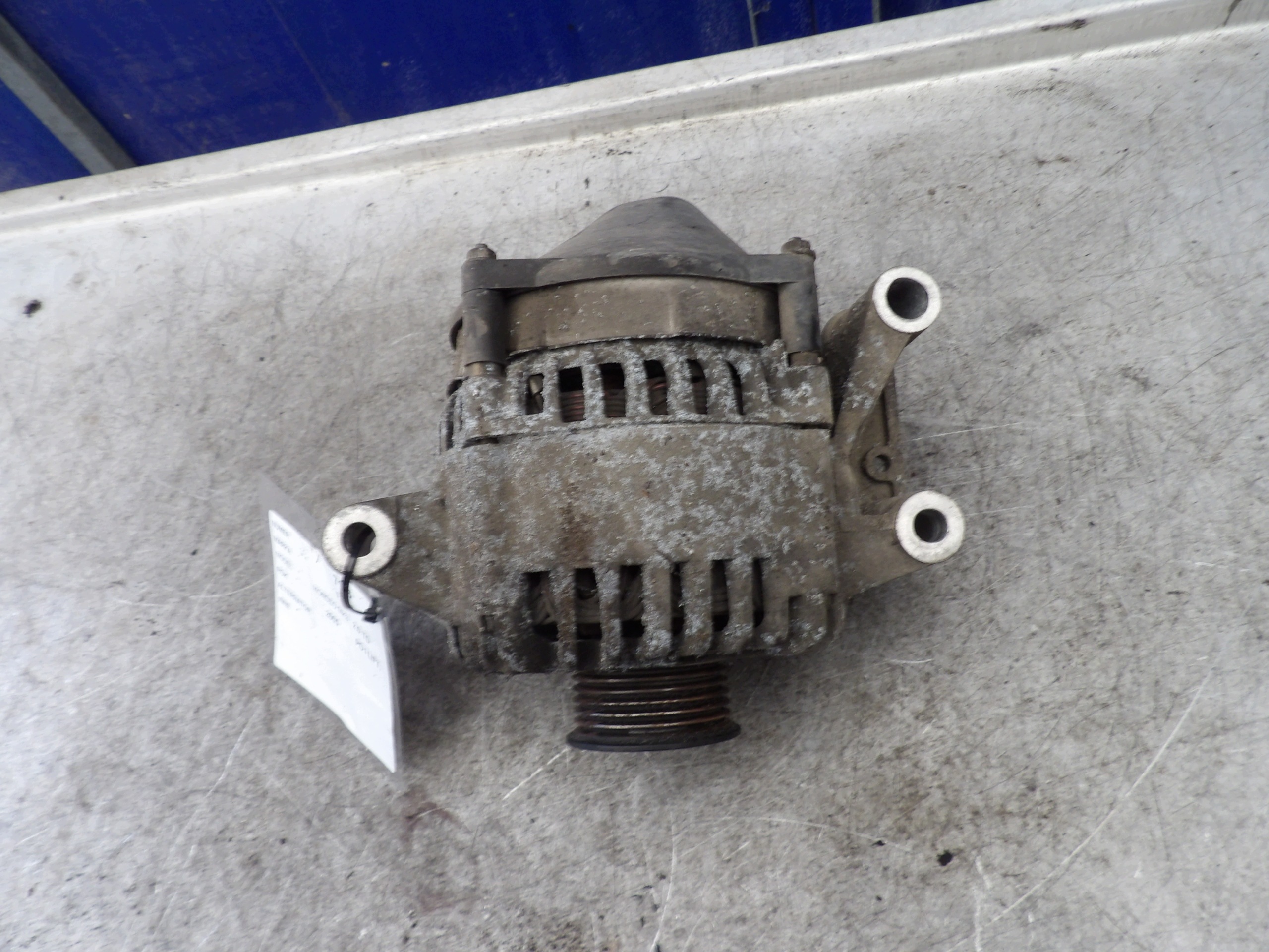 FORD MONDEO MK3 2.0TD alternatore 1ST-BC
