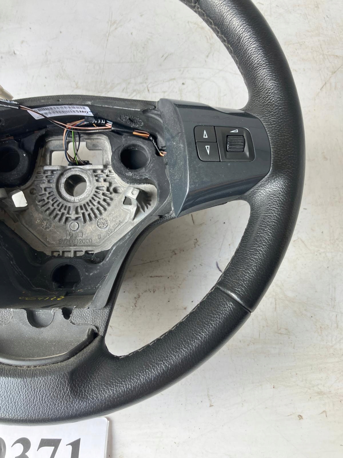 lenkrad SKORZANA MULTIFUNKCJA OPEL CORSA D