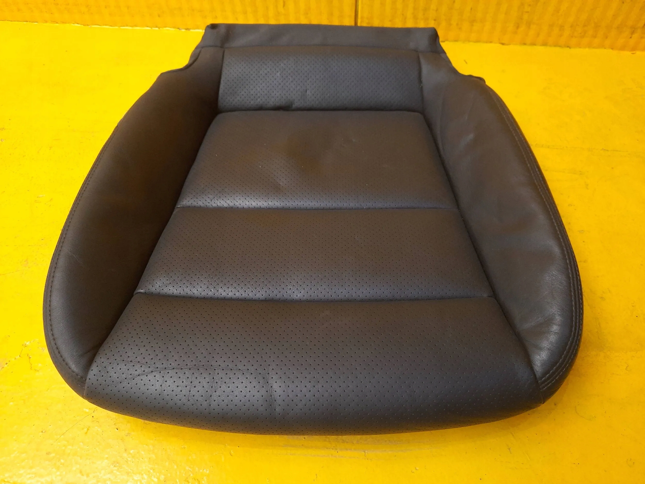 Panamera 970 СИДІННЯ СИДІННЯ ЛІВИЙ ПЕРЕД