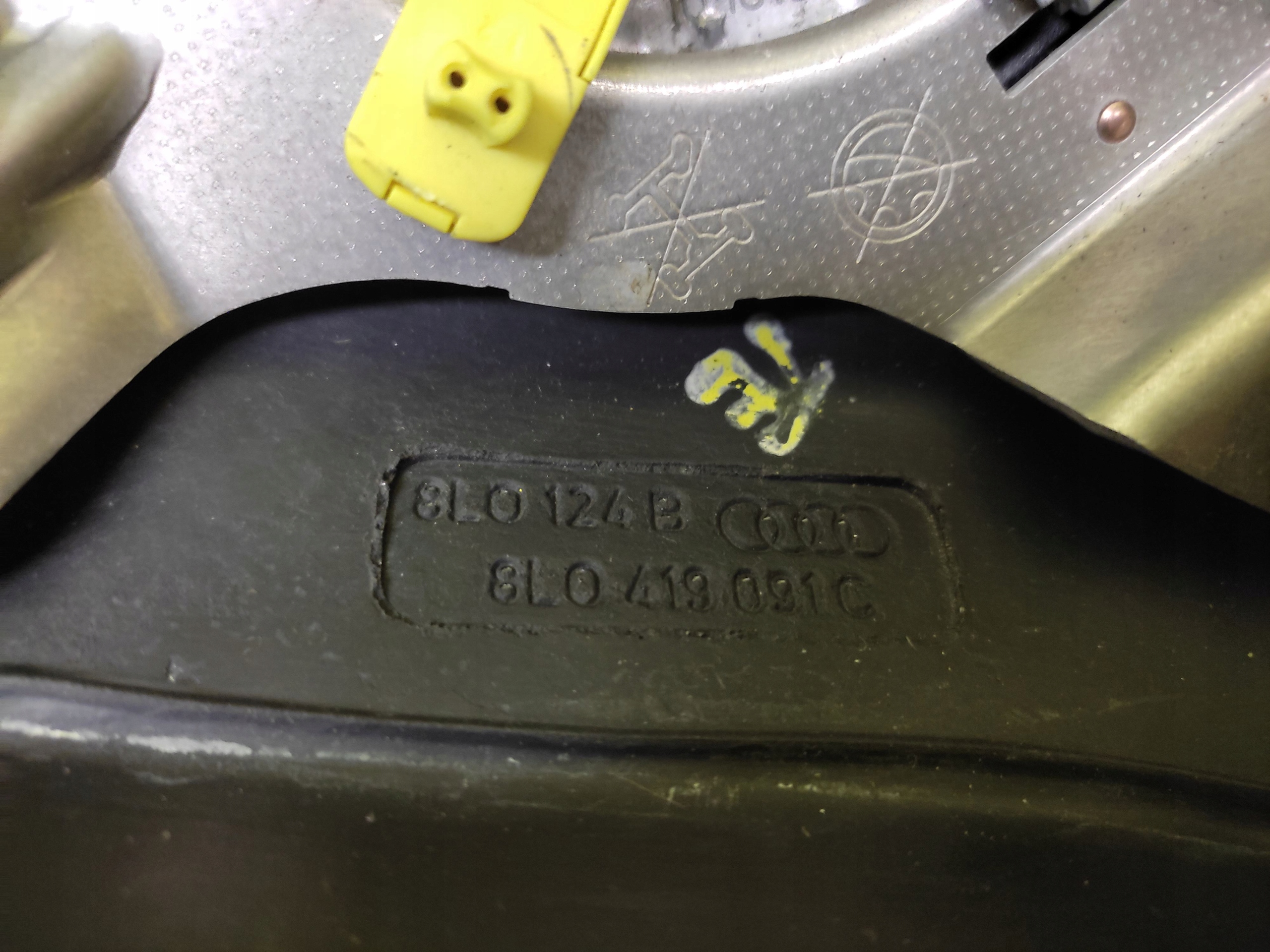 AUDI A3 lenkrad 8L0419091C