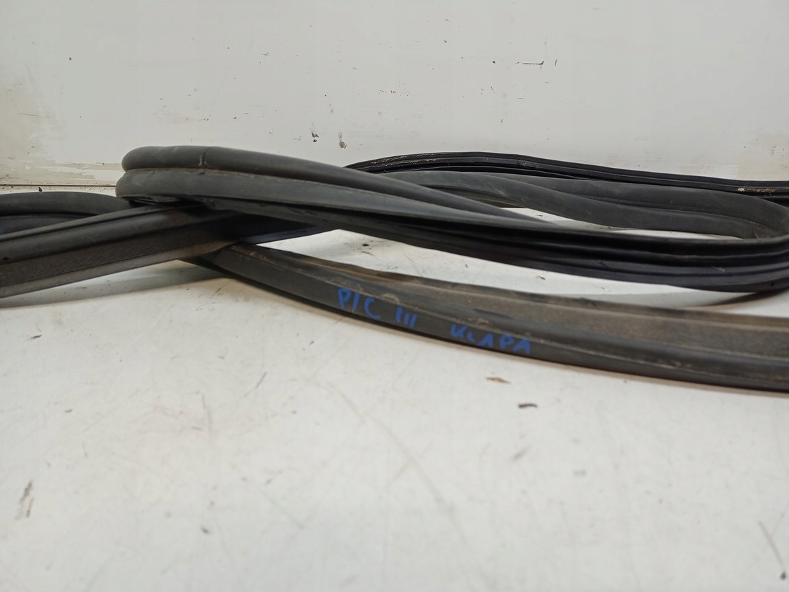 KIA PICANTO III gasket bonnet rear part boot 17