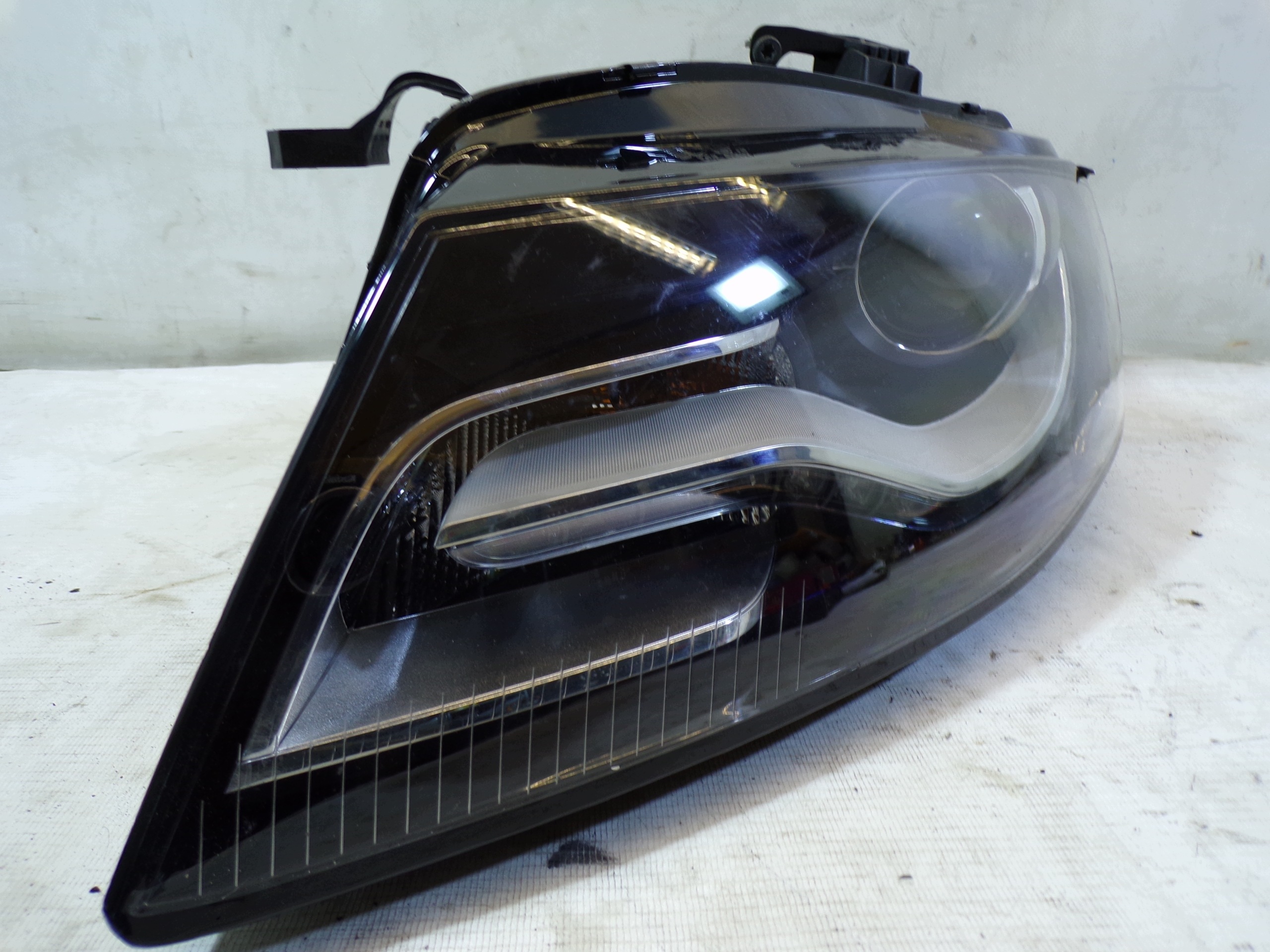 light front front left AUDI A4 B8 XENON (K1)