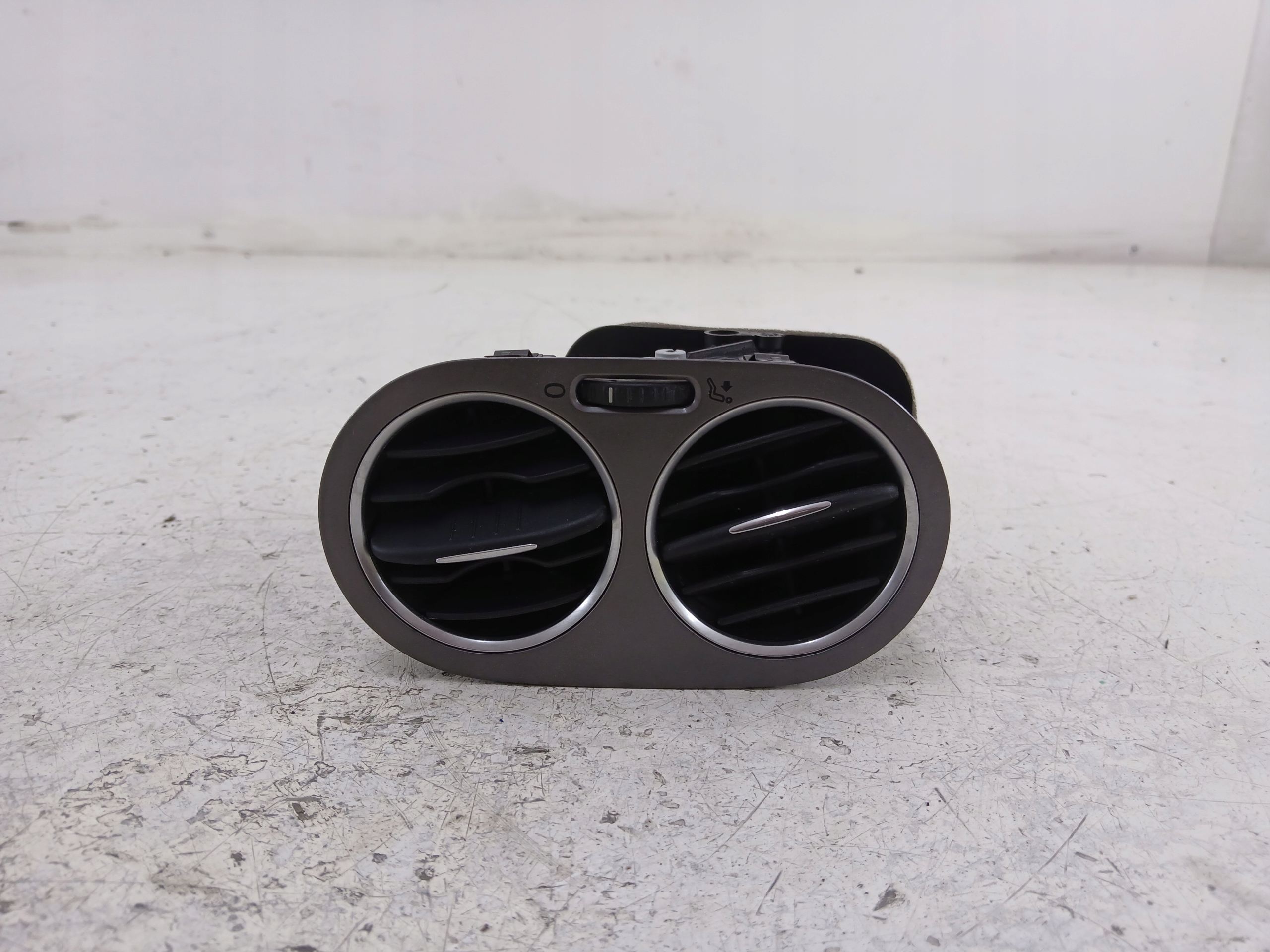 VW TIGUAN and 5N grid air conditioning devices front 5M0819759