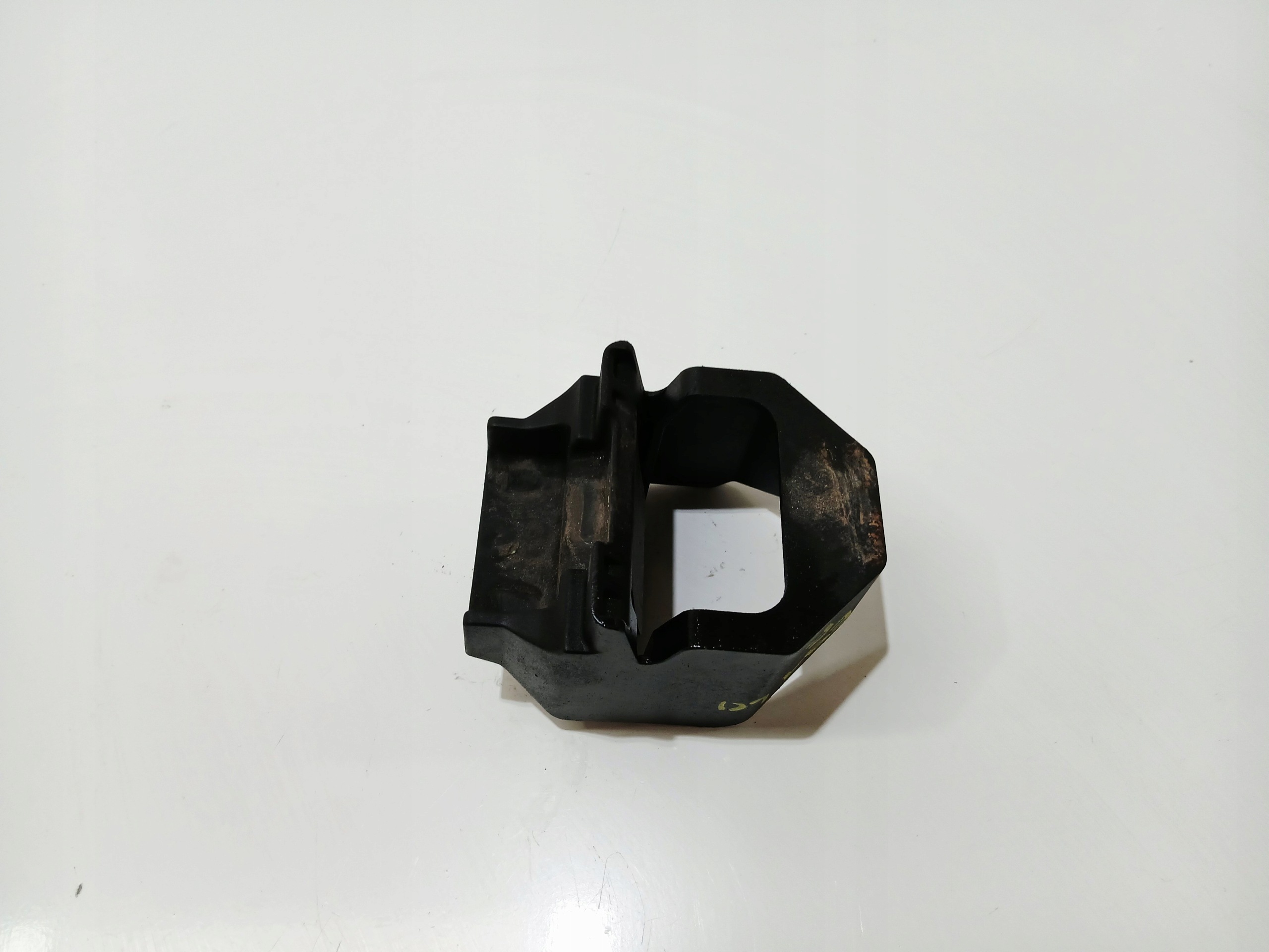 bracket holder radiator right BMW E87 E90 E91 LCI 7807184