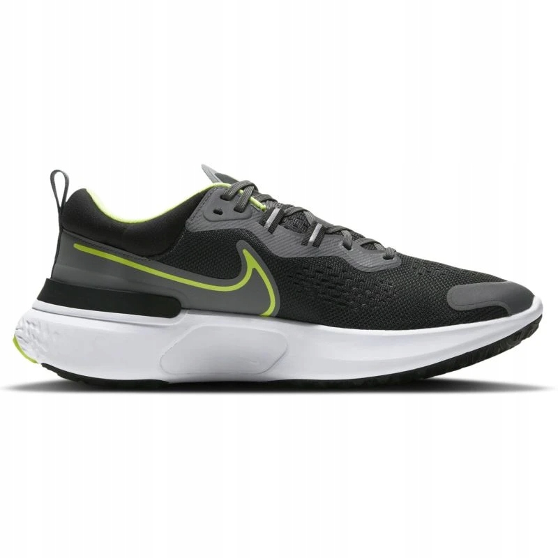 Běžecké boty Nike React Miler 2 šedé CW7121-002 vel. 39