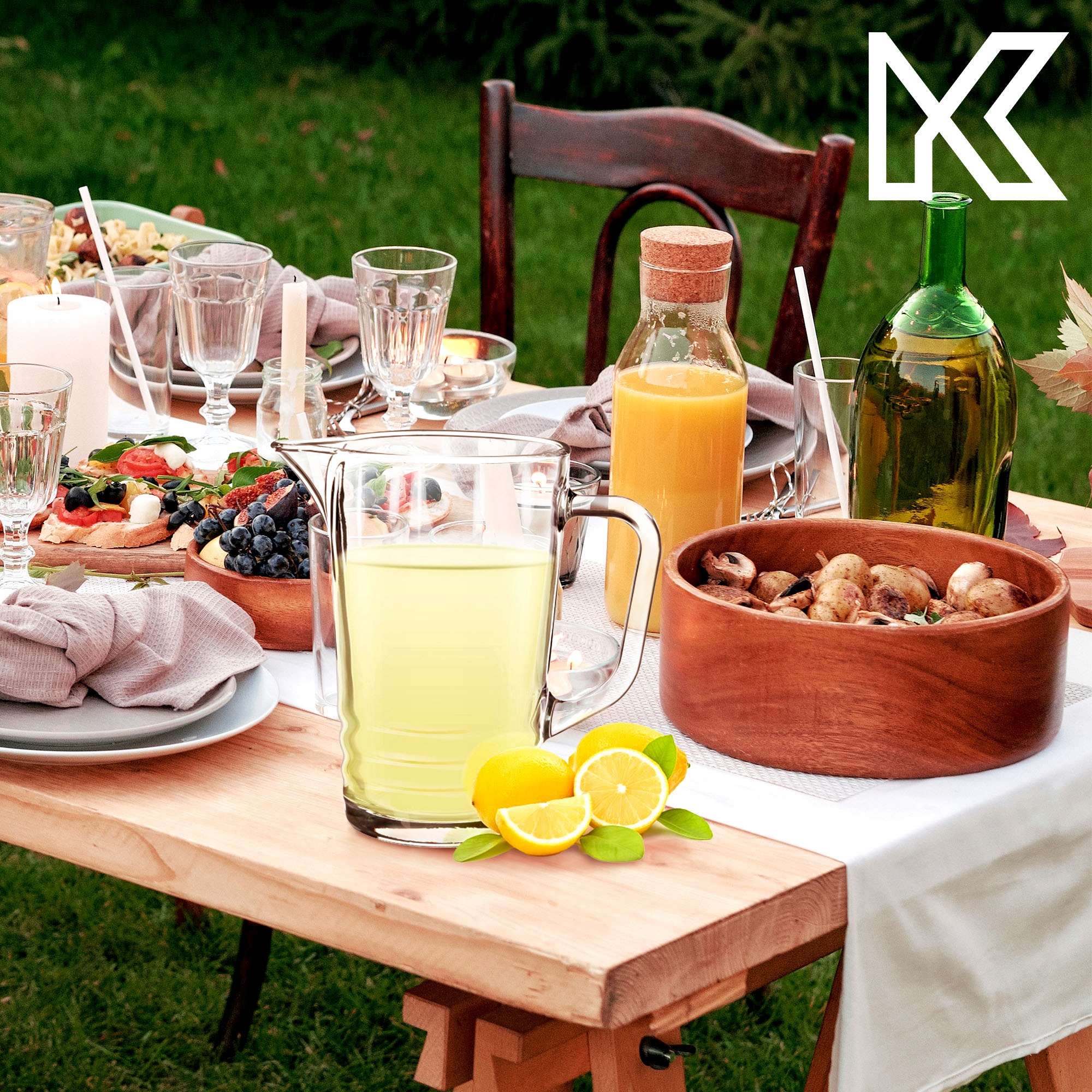 DZBANEK SZKLANY KARAFKA NA WODĘ SOK LEMONIADĘ DO NAPOJÓW WODY 1,23L Materiał wykonania szkło