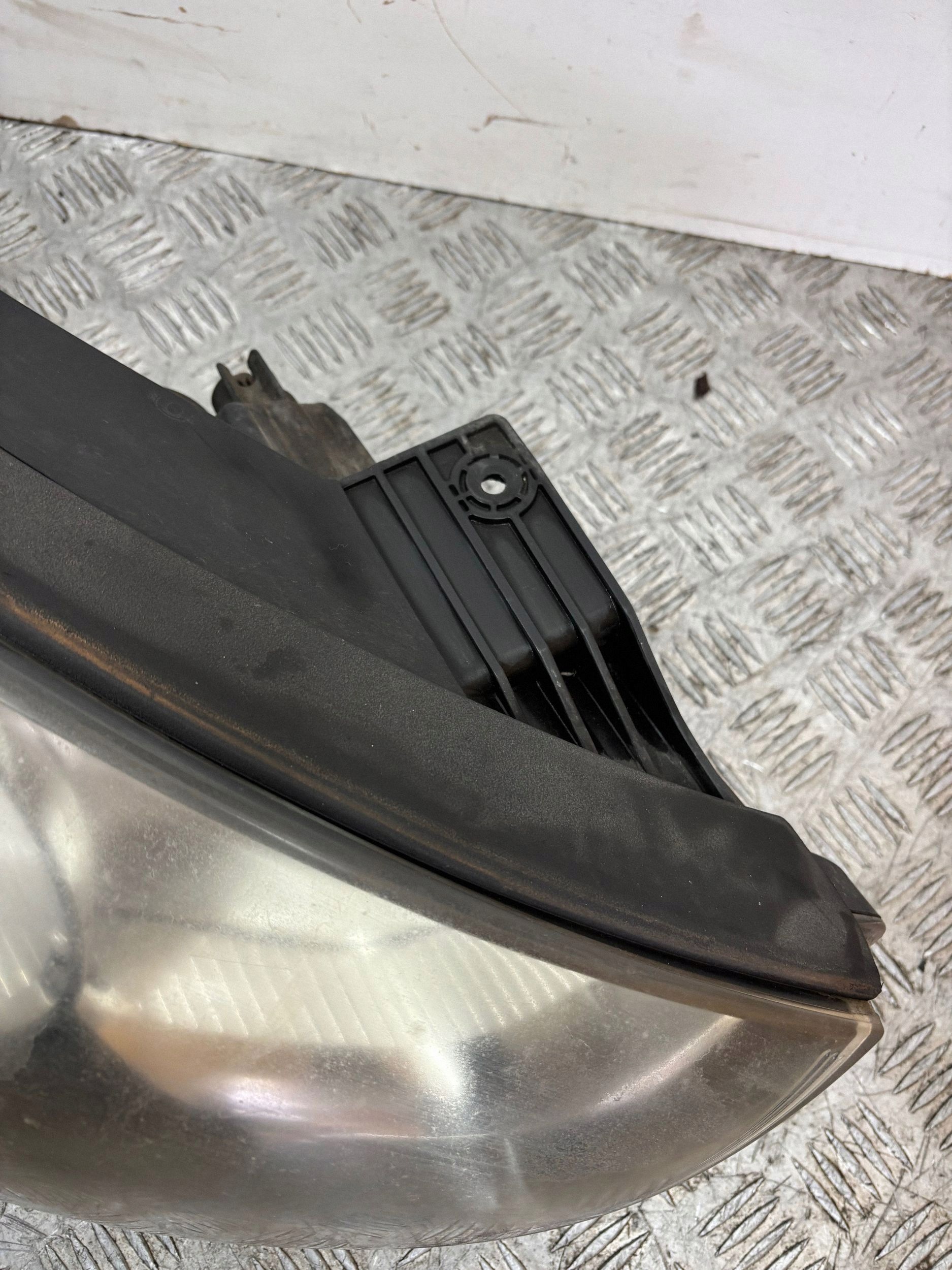 REFLEKTOR light right HYUNDAI IX35