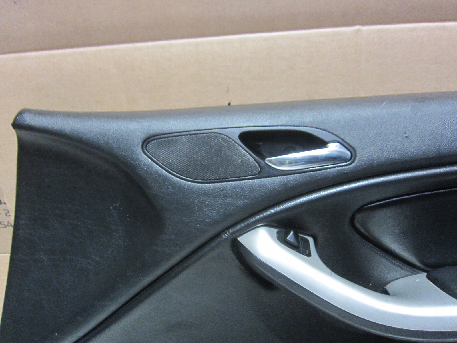 BMW E46 COUPE CABRIO side right upholstery door black leather SKORZANY