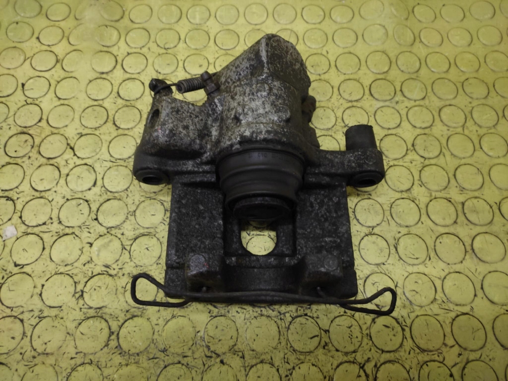 OPEL SIGNUM 1.9 CDTI caliper brake right rear part