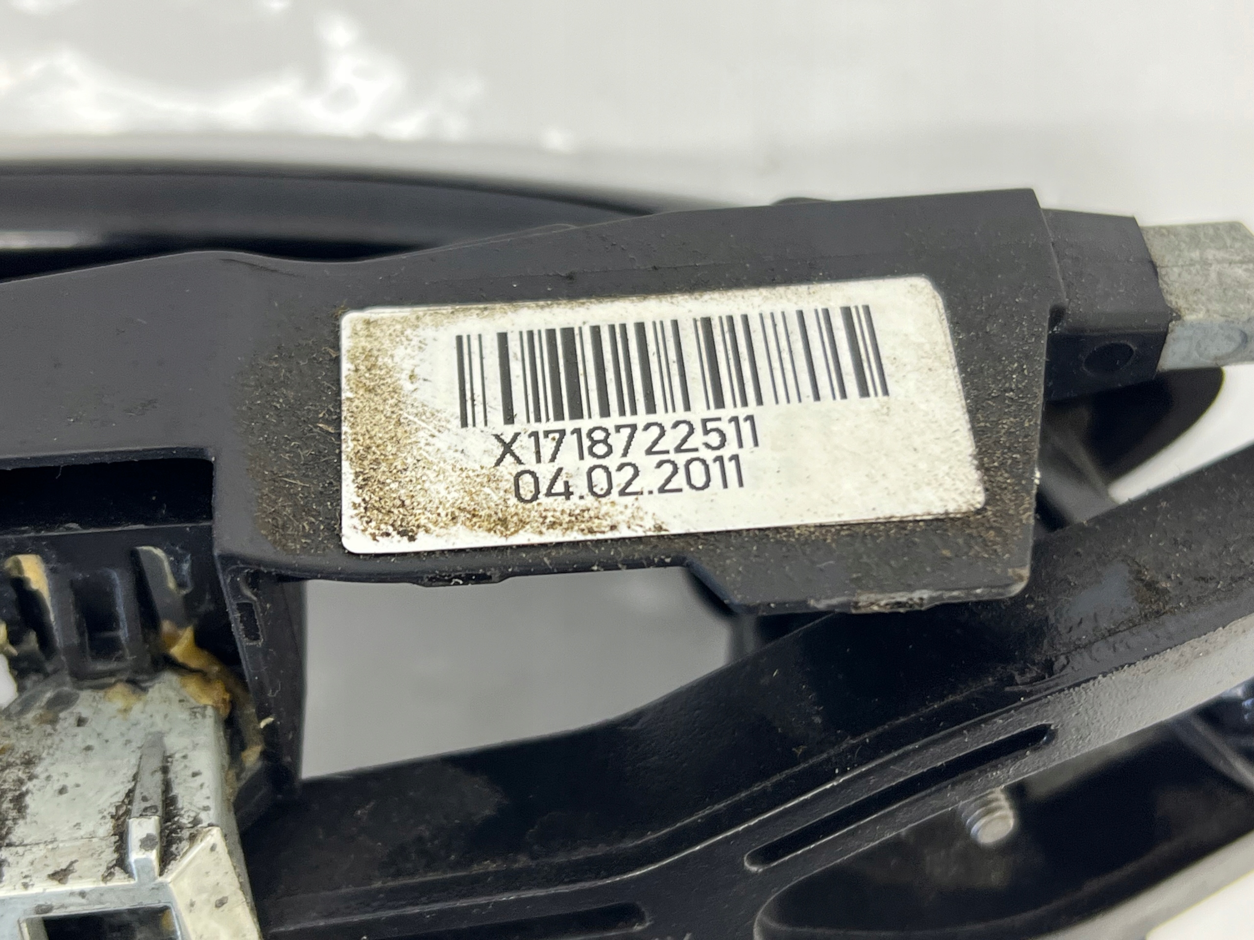 handle left front front KEYLESS X1718722511 BMW F01 F02 colour 475/9