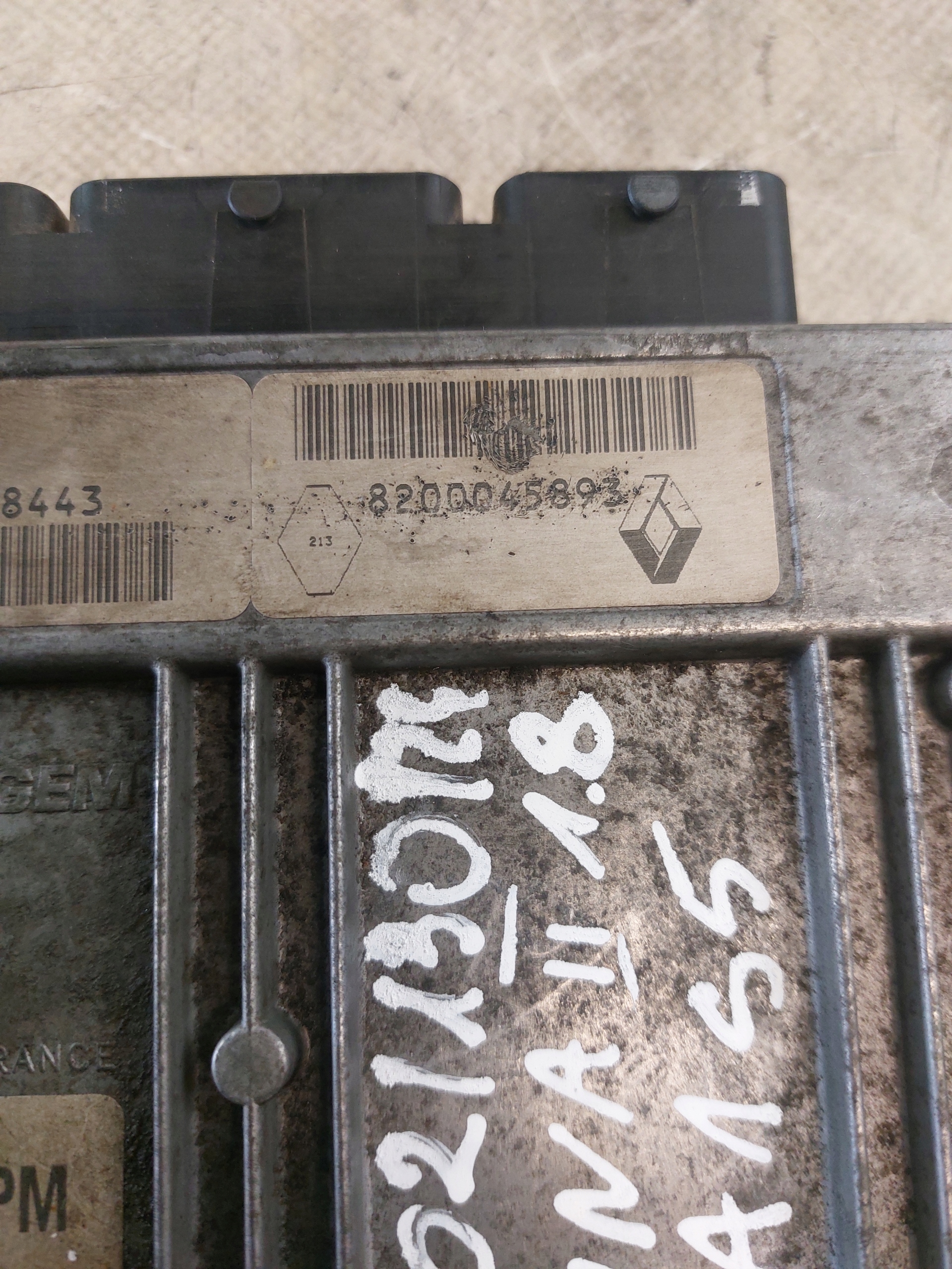 control unit of the engine RENAULT LAGUNA II 1.8 16V