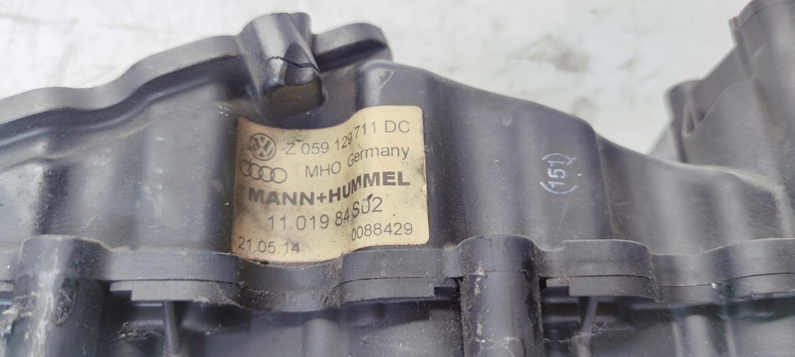 intake manifold AUDI A4 B8 A5 8T A6 C6 LIFT 2.7 3.0 TDI 059129711DC