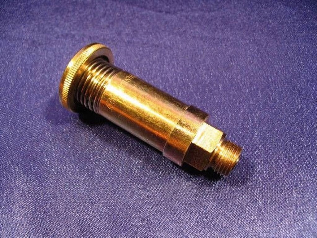 POMPKA RECZNA PALIWA VOLVO ST/TYP