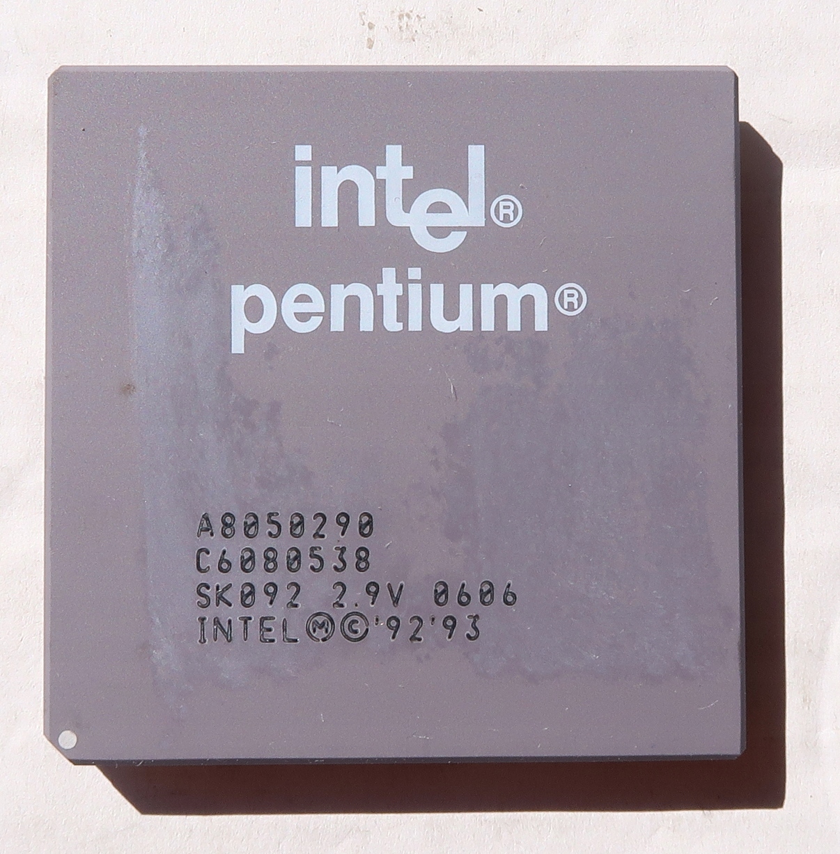 Procesor Intel Mobile Pentium 90MHz SK092