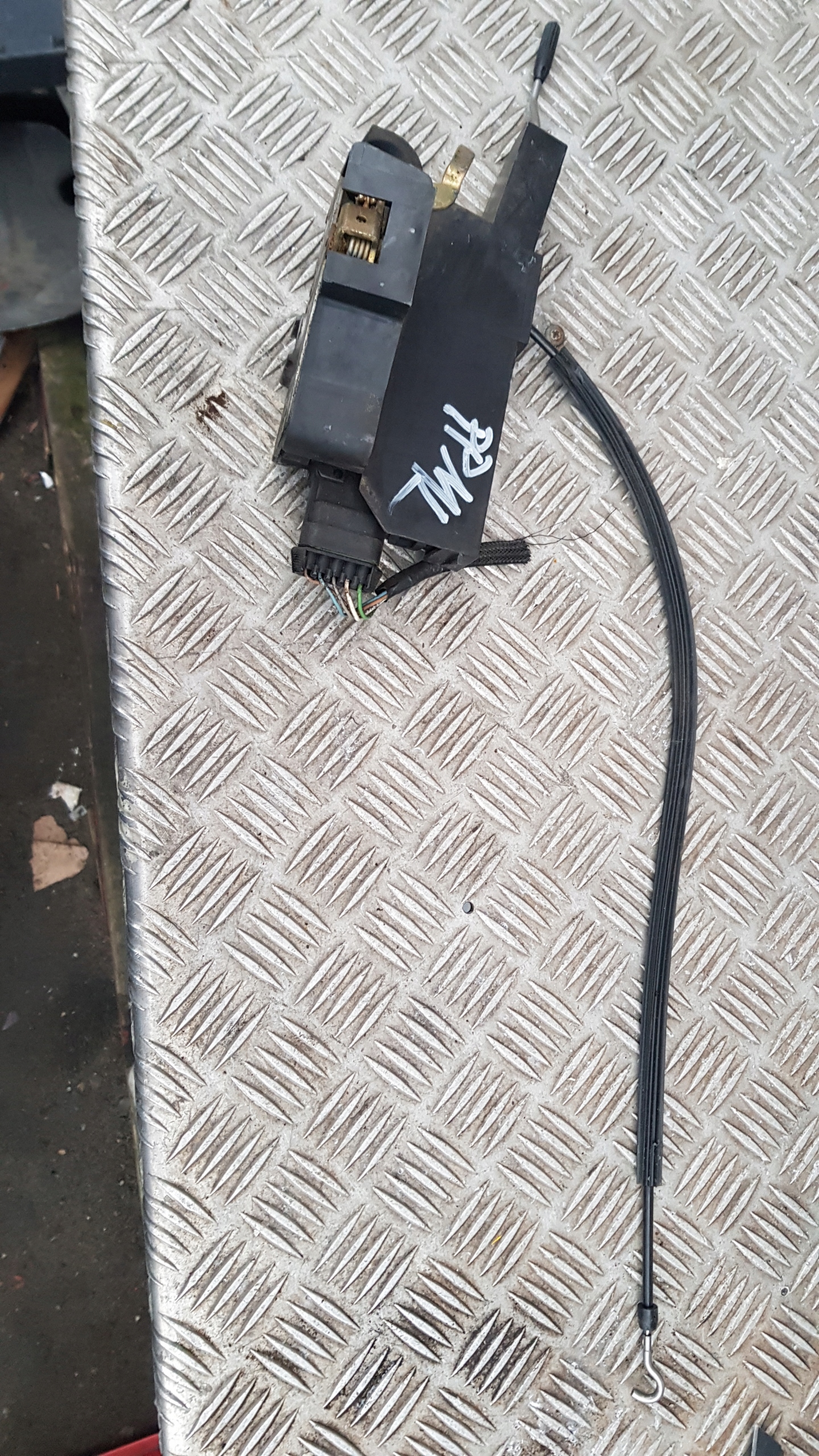 MERCEDES ML W163 lock right front EUROPA
