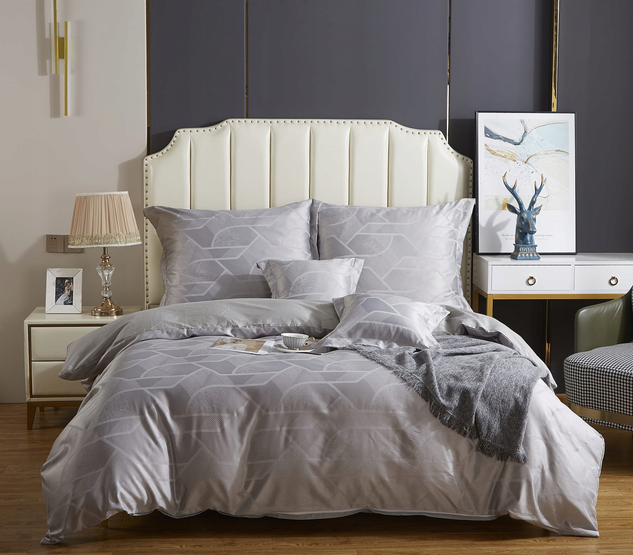 Posteľná Bielizeň atlasová, vyšívaná, 200 x 220, exkluzívna, geometrický vzor AT014