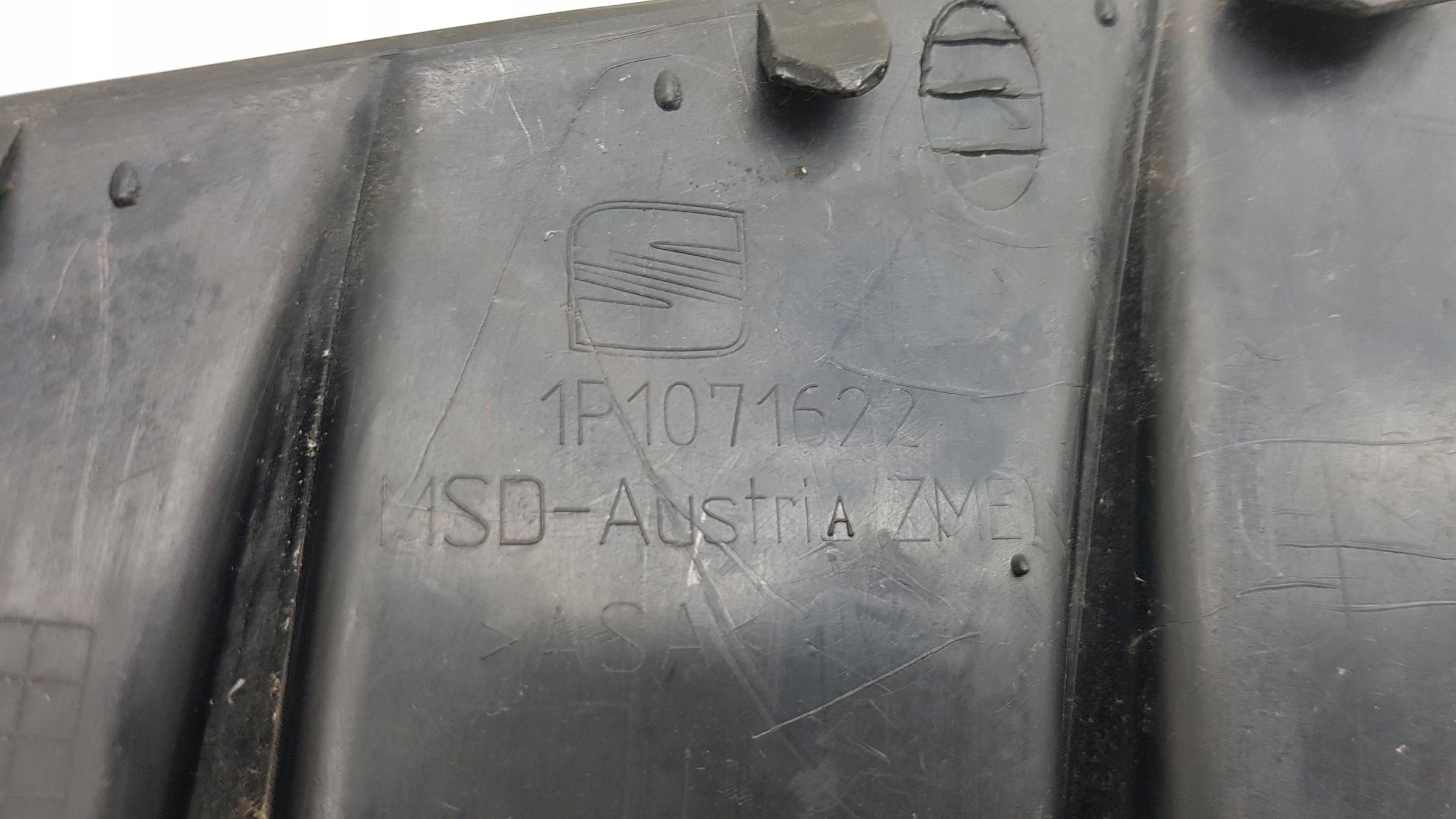 SEAT LEON 2 MS design grid left bumper front 1P1071622