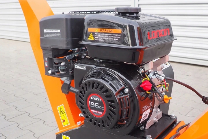 Rozdrabniacz do gałęzi spalinowy rębak TURBO Zasilanie spalinowe