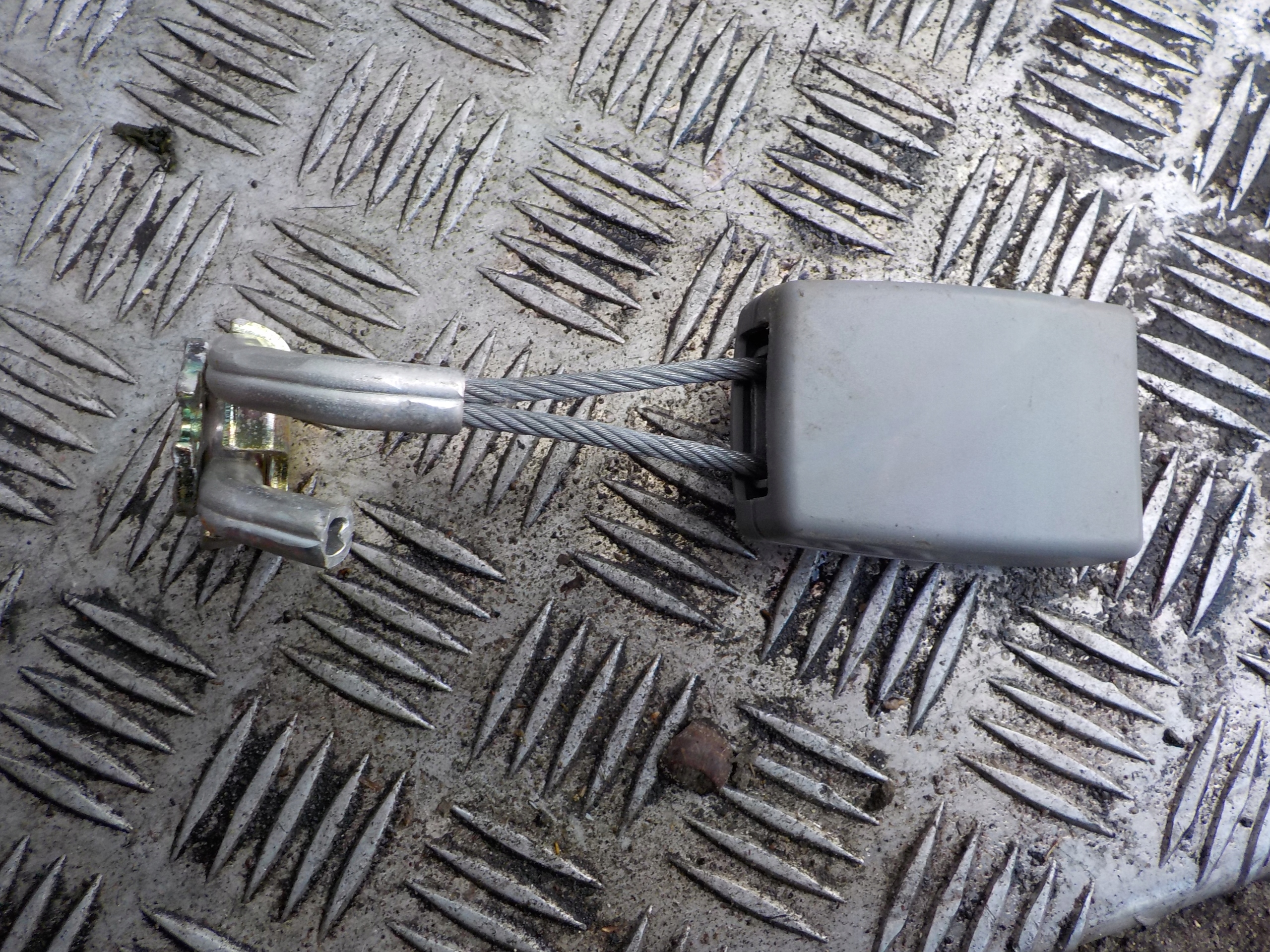 VW PHAETON Fixation arbre ceintures sécurité Arrière 3D0857740E