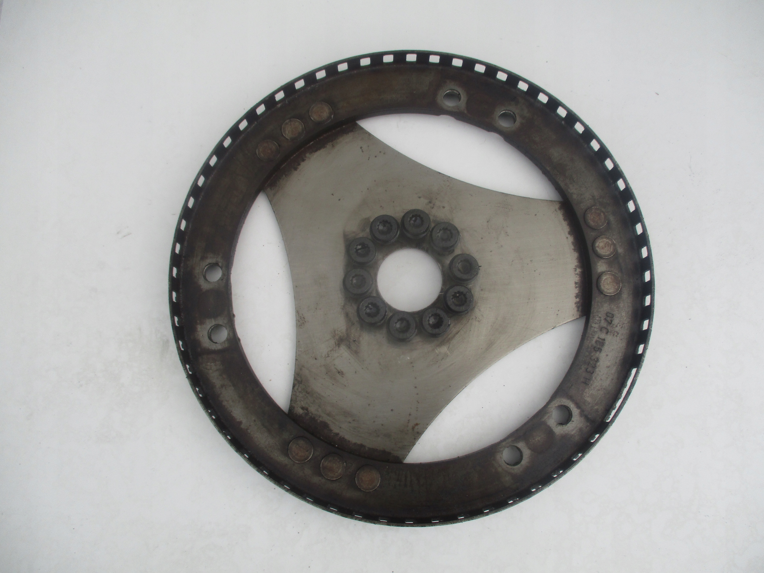 БЕНТЛІ КОНТИНЕНТАЛЬ GT AUDI A8 6.0 КОЛО МАХОВИК