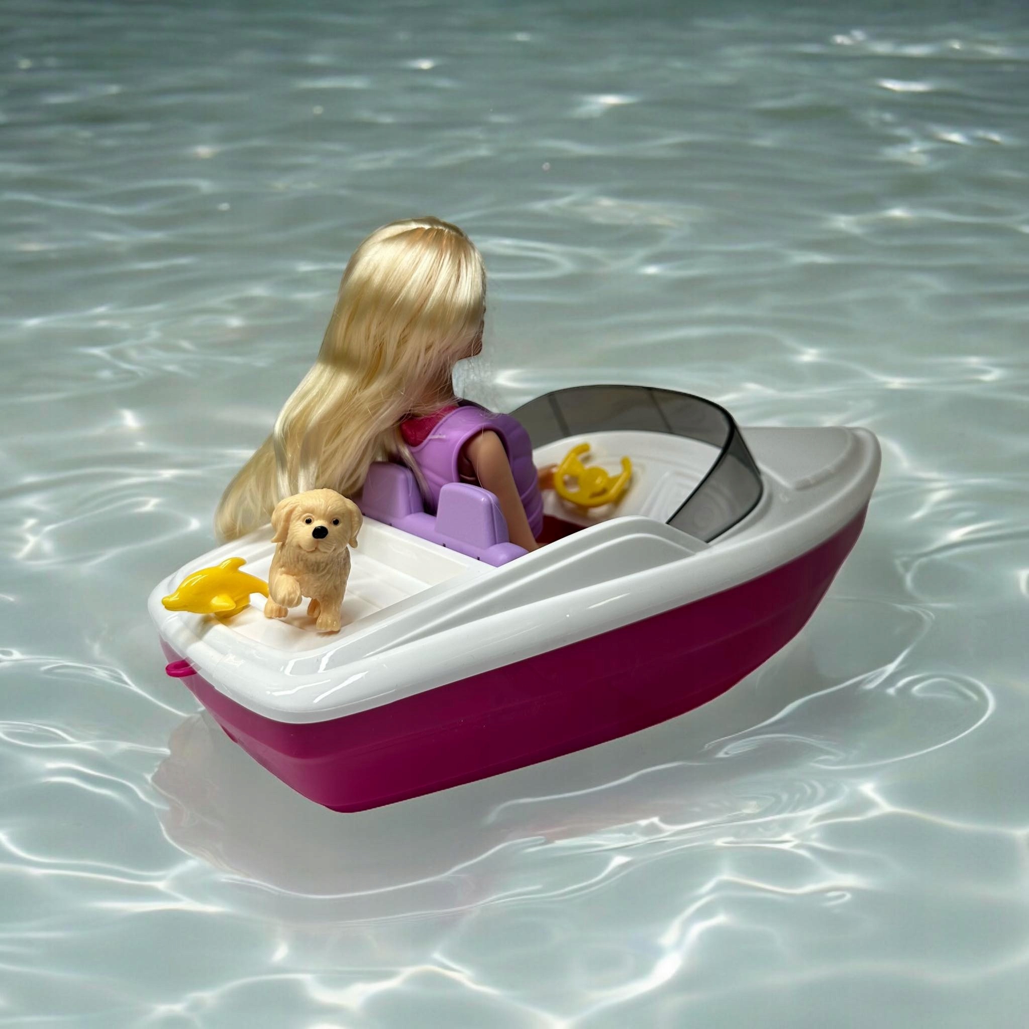 LALKA ANLILY Z MOTORÓWKĄ PIESKIEM AKCESORIA ŁÓDŹ MOTORÓWKA DO WODY BASENU Kod producenta 66637VVX09