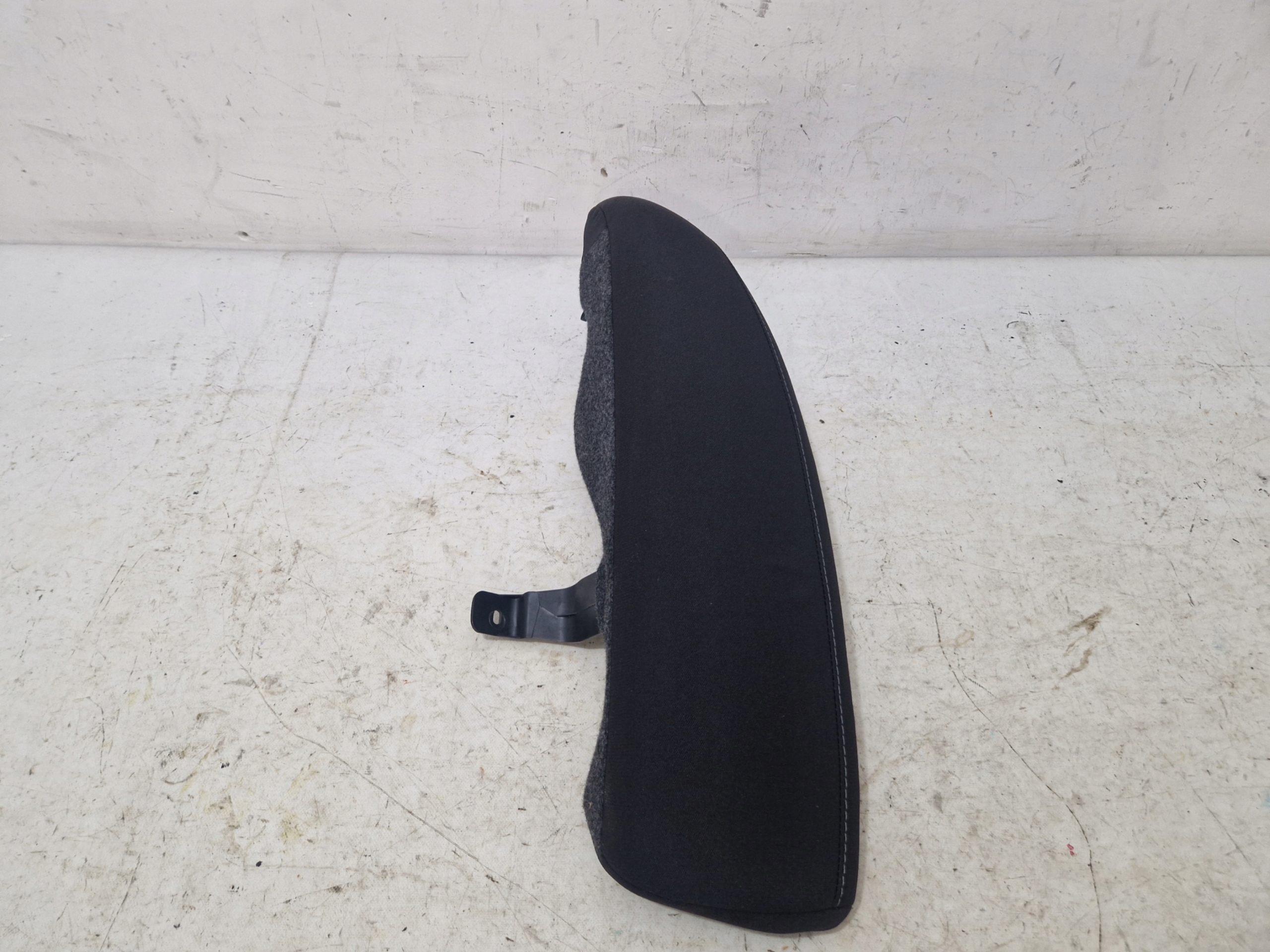 DODGE CHARGER LIFT 2015 - OPARCIE armrest left 6RM711X9AA
