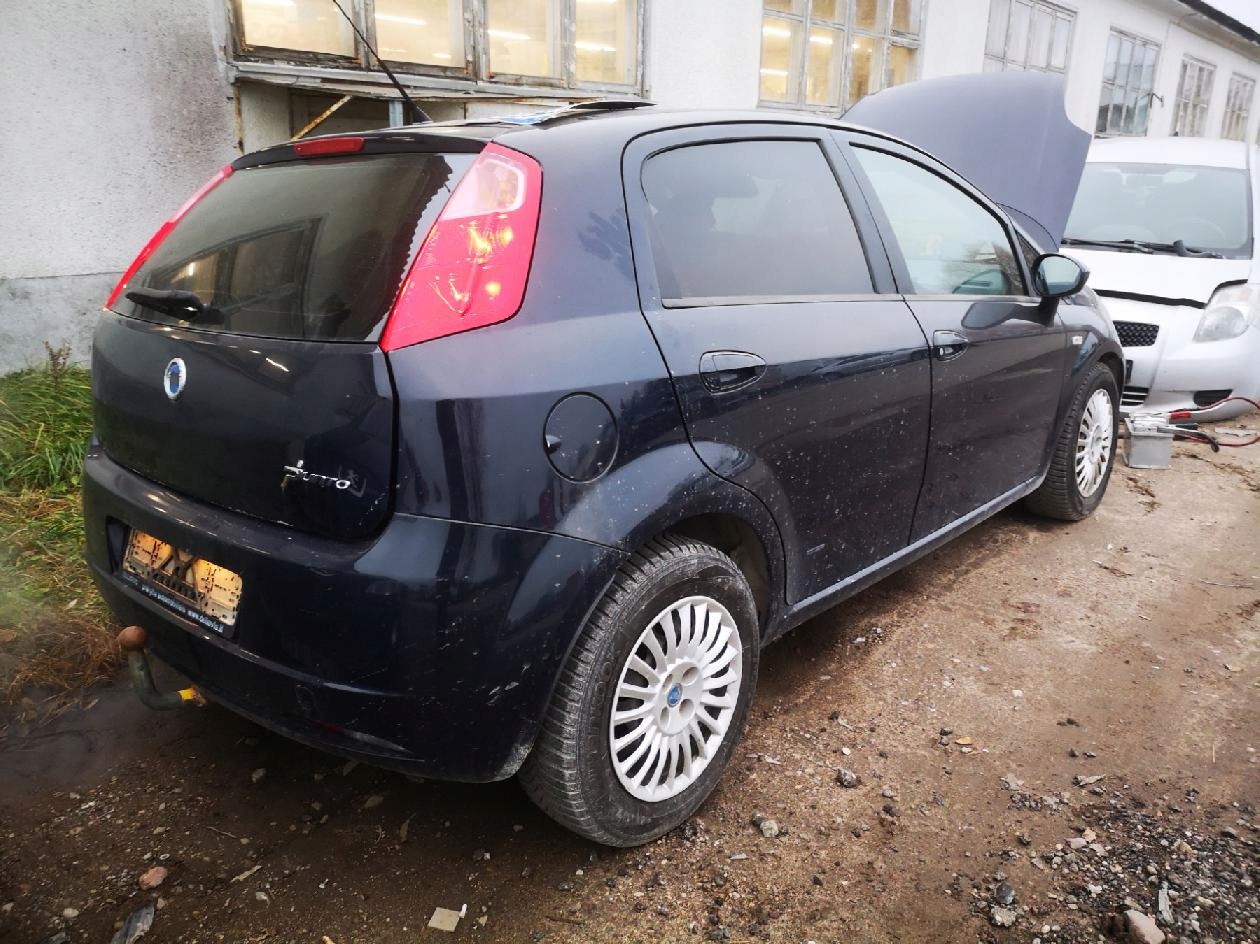 FIAT PUNTO Датчик удара 2005 1.3л 51701718 5170171