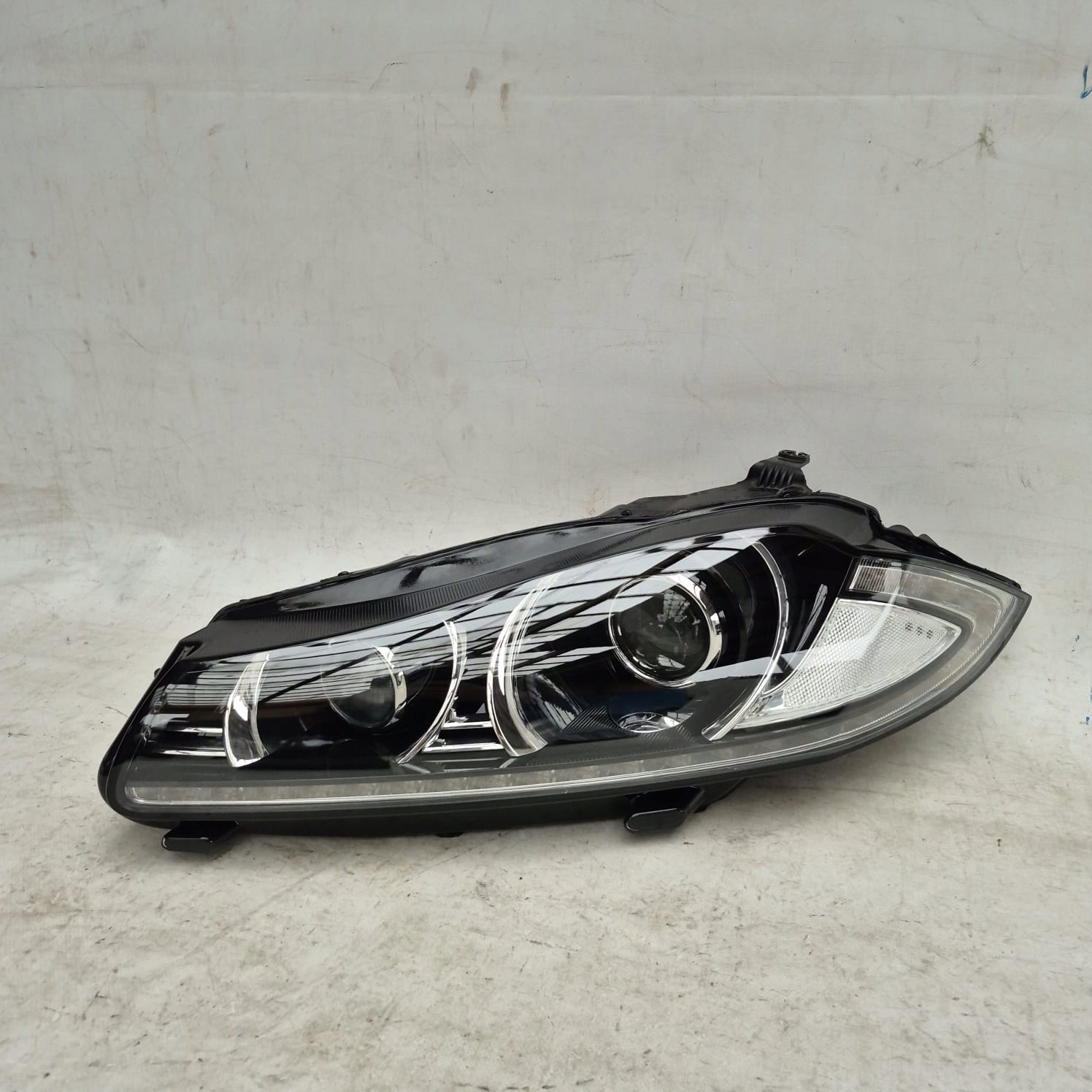 JAGUAR XF X250 LIFT 11- light left front front XENON VPCX2X-13W030-DH