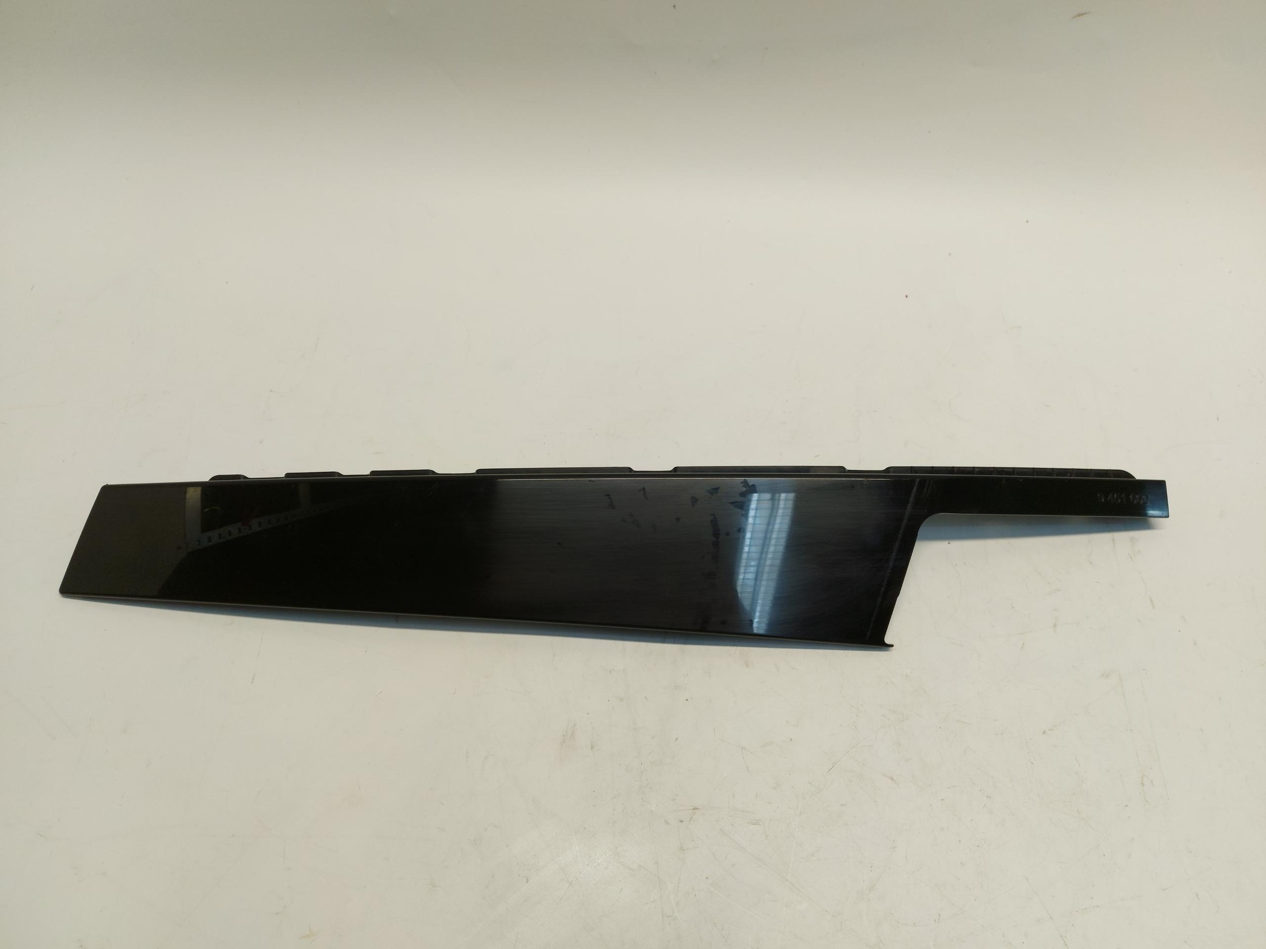 BMW iX1 X1 U11 moulding cap door vertical front right 9451600