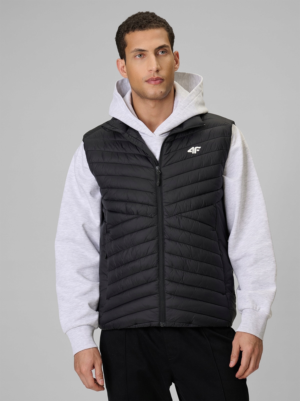 4F Bunda Bez Rukávů Černý Pravidelný Lehký Hydrofobní M