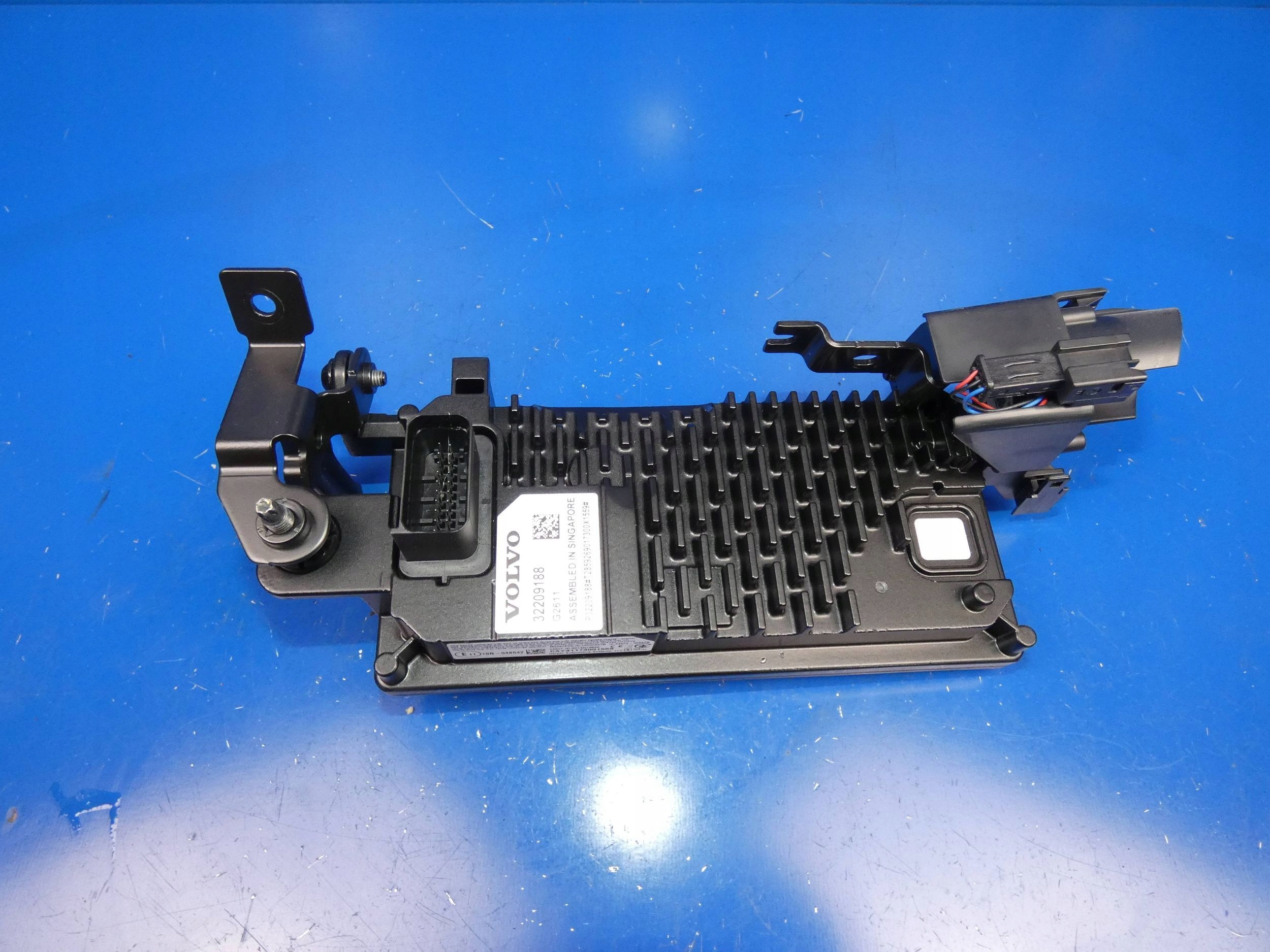 VOLVO XC60 II XC90 II V90 S90 V60 II RADAR sensor KAMERA front front